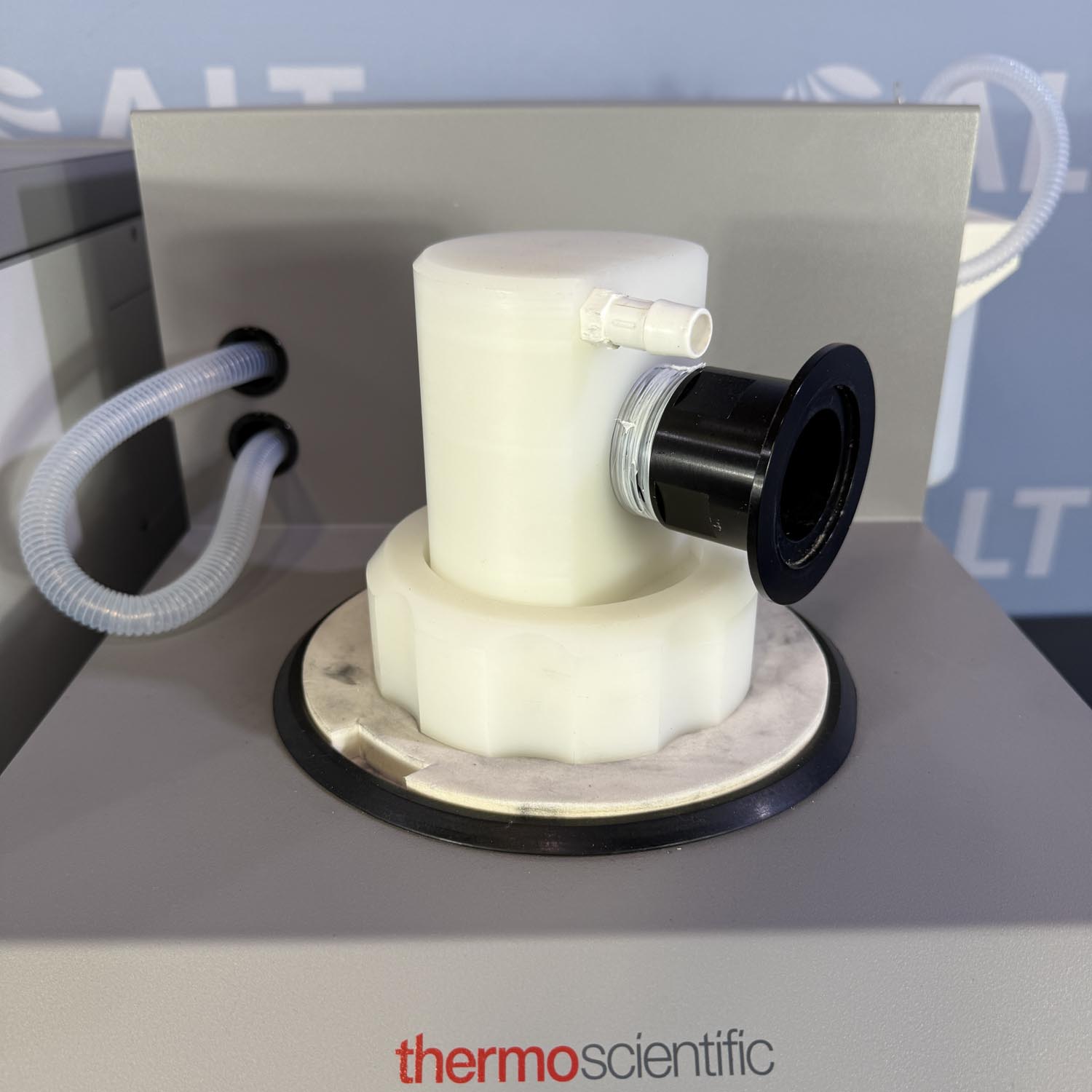 Thermo Scientific  SpeedVac SPD300DDA-115 Concentrator With UVS850DDA-115 Universal Vacuum System