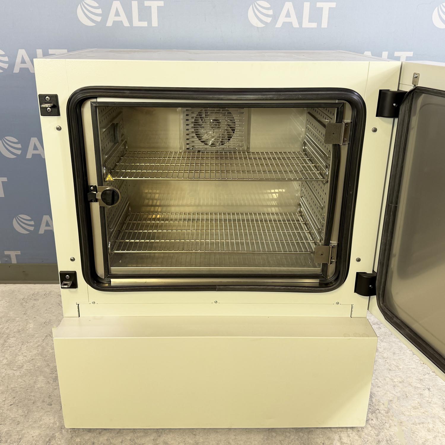 Binder Constant Climate Chamber KBF 115-UL