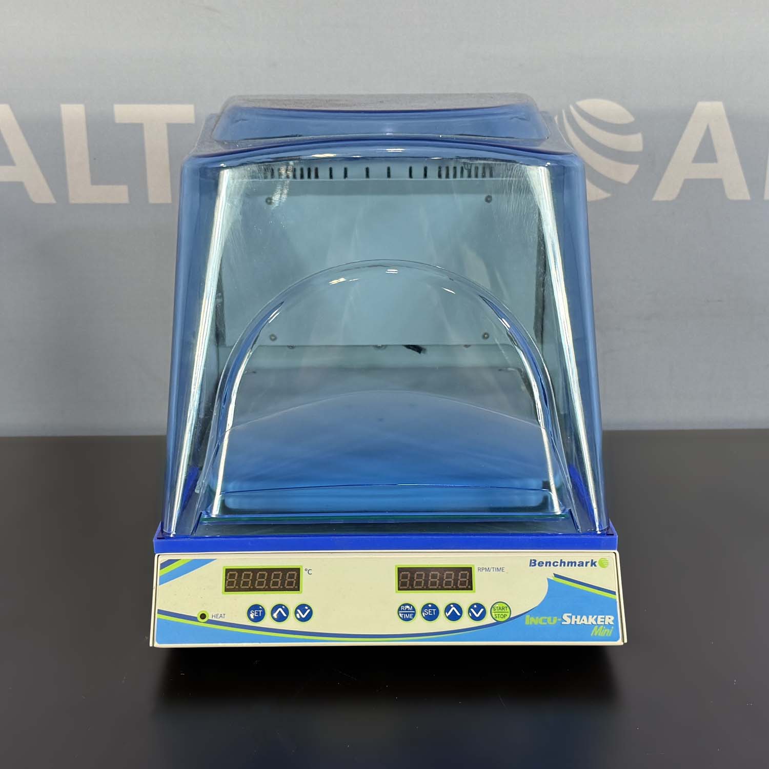 Benchmark Scientific  Incu-Shaker Mini H1000-M Incubator Shaker