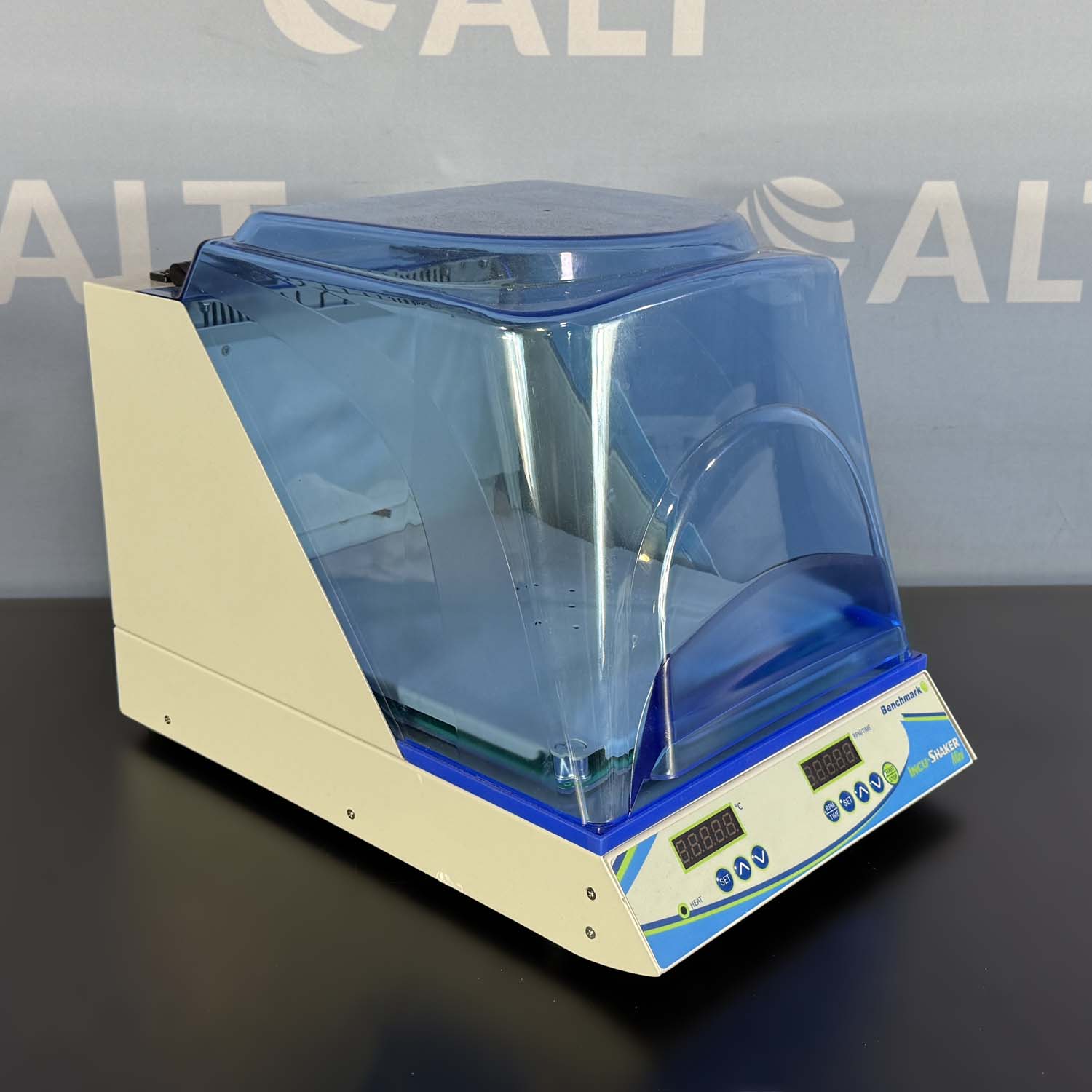 Benchmark Scientific  Incu-Shaker Mini H1000-M Incubator Shaker