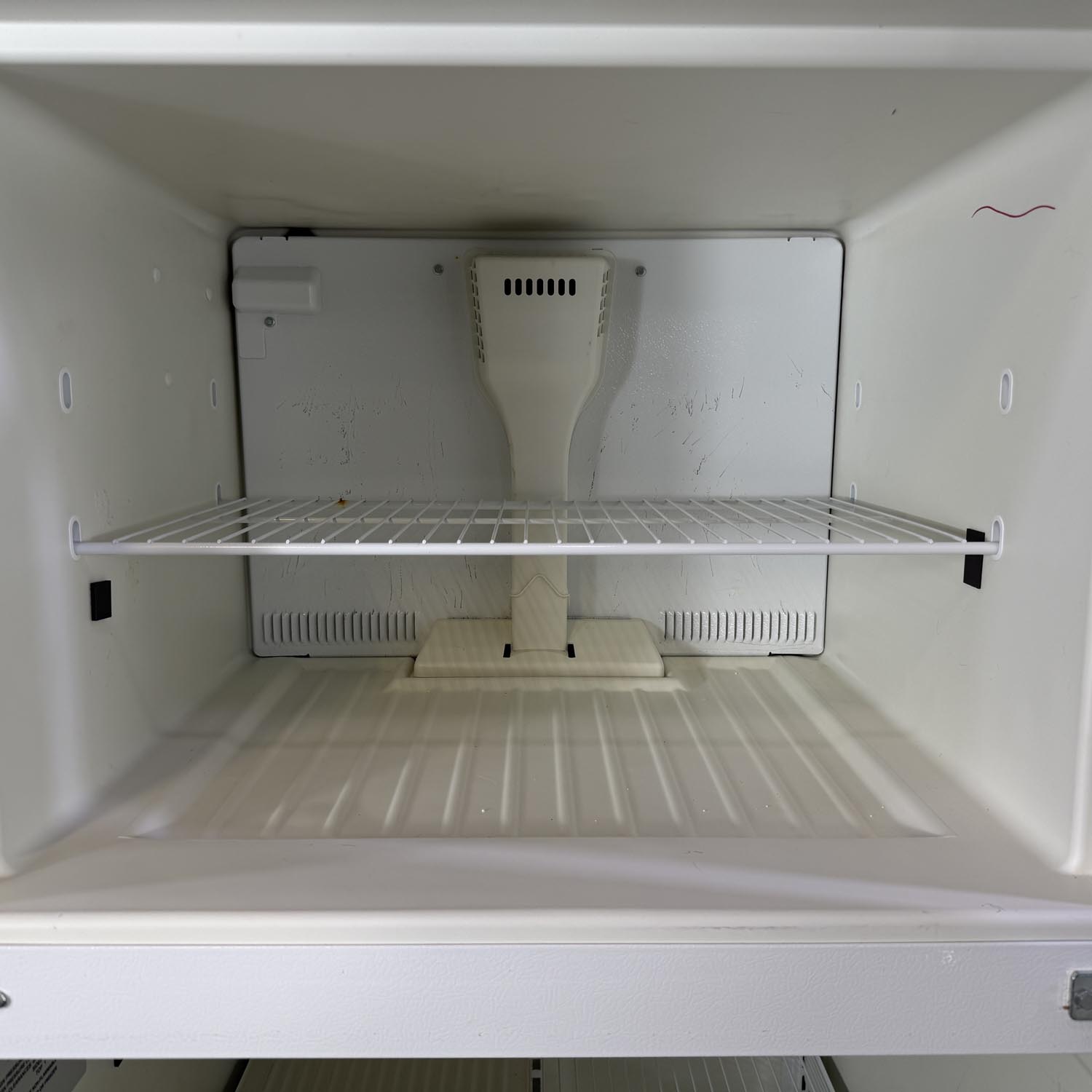Fisher Scientific  Isotemp Model 13-986-106A General-Purpose Refrigerator/Freezer