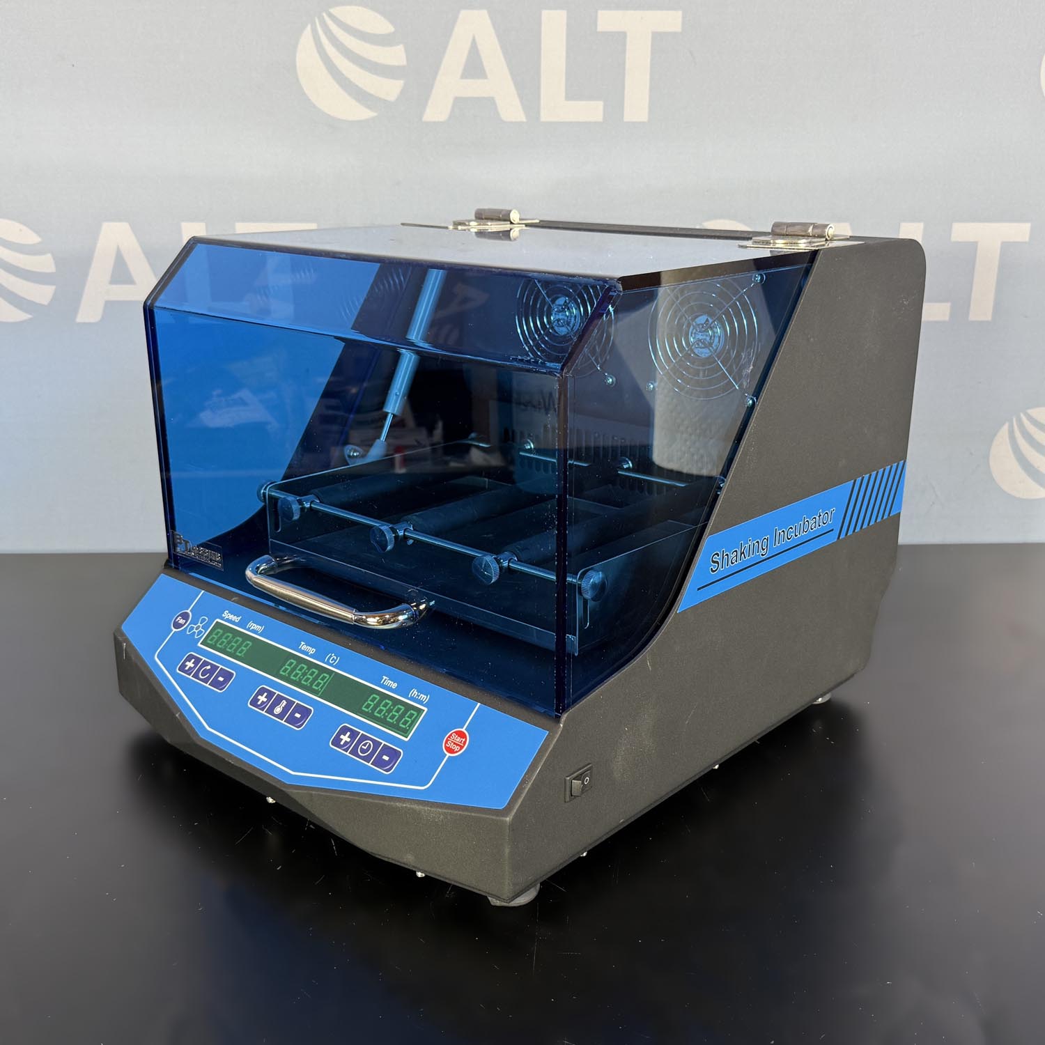 BT LabSystems  Incubator Shaker BT921