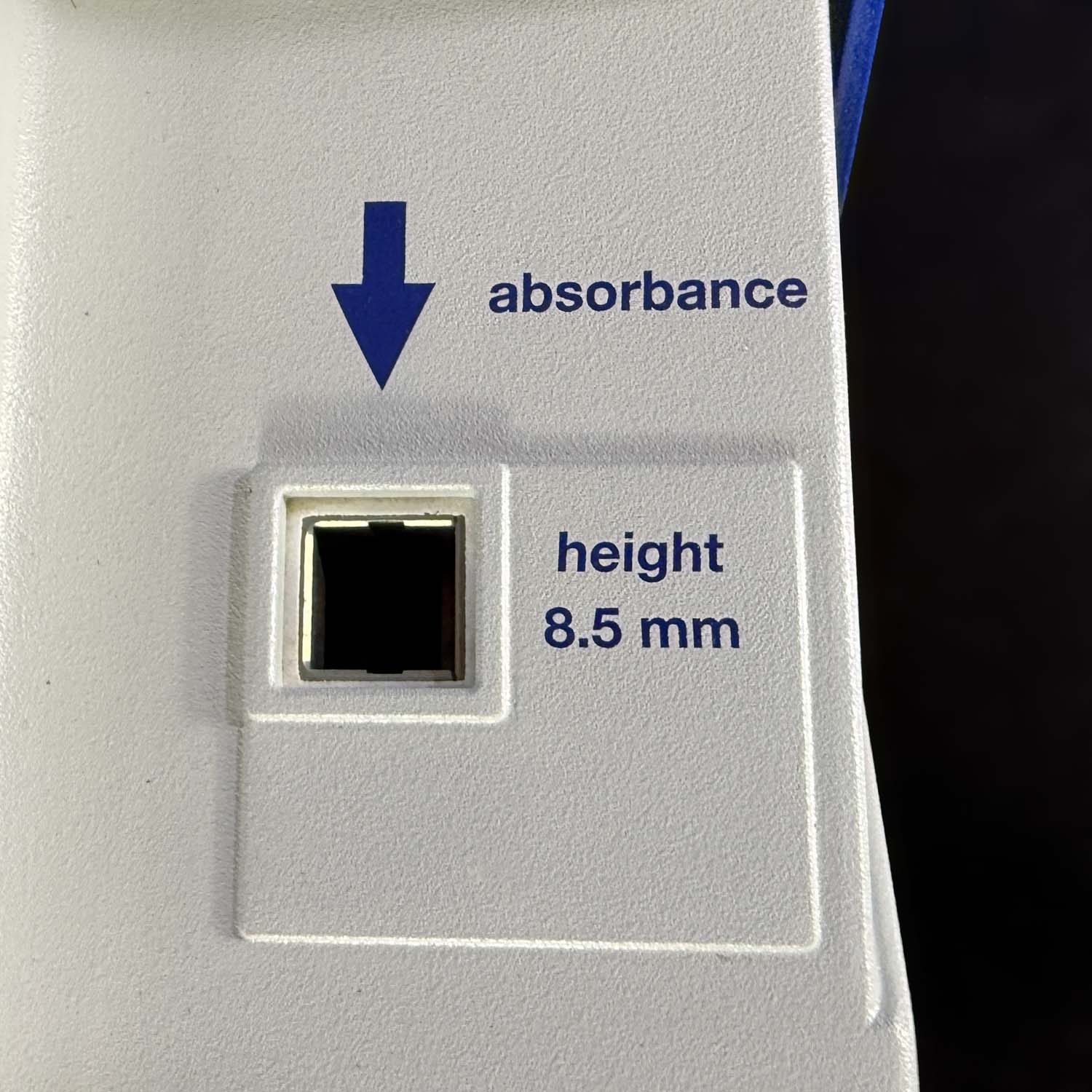 Eppendorf BioPhotometer D30 Spectrophotometer