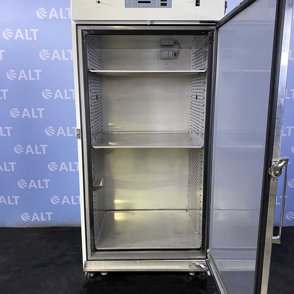 Thermo Forma 3950 High Capacity Reach-In CO2 Incubator with Door Glass Cover