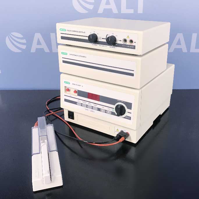 Bio-Rad  Gene Pulser II Electroporation System