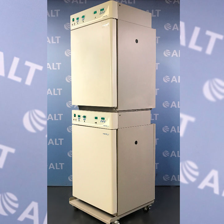 VWR 2375 CO2 Dual Stacked Incubator