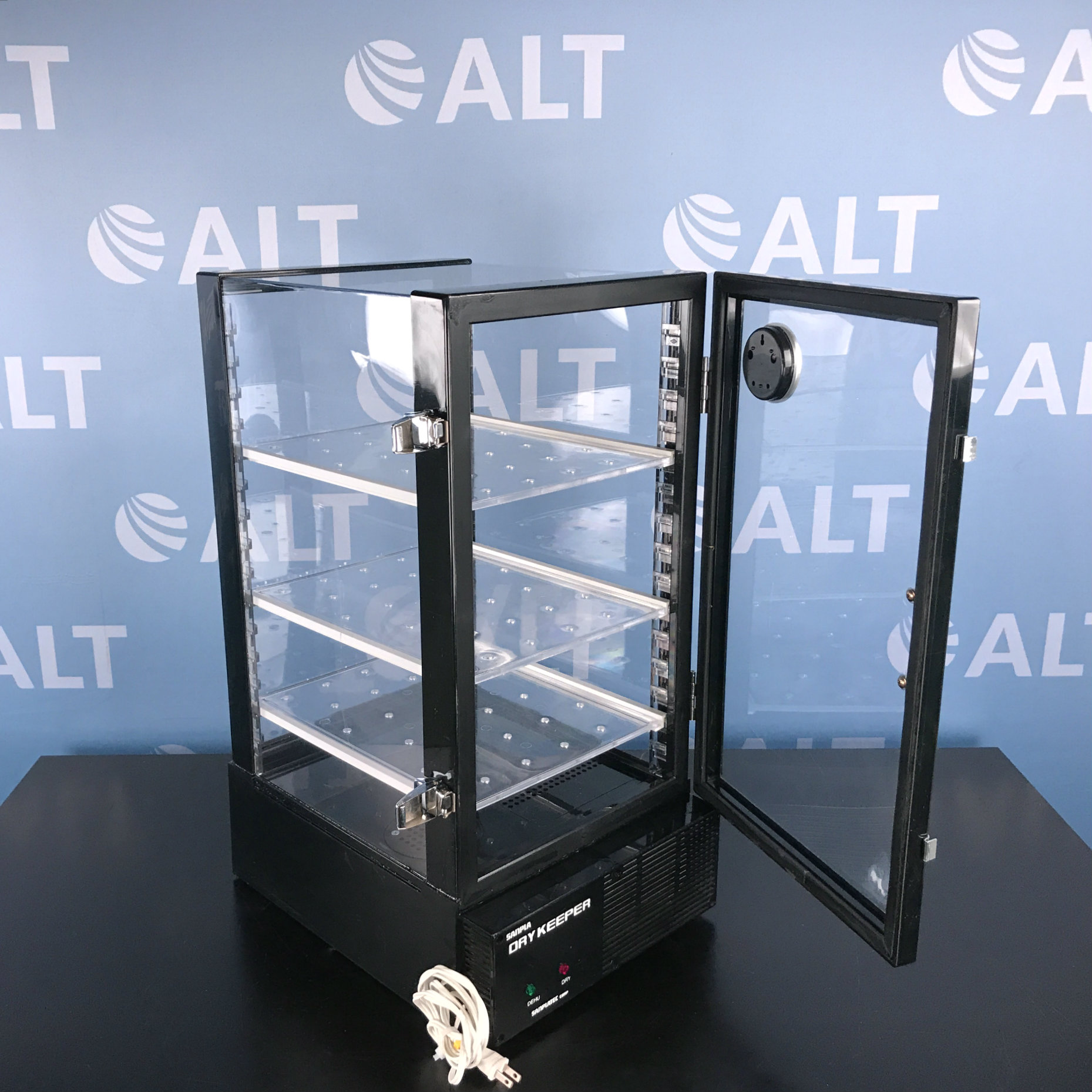 Sanplatec Corp  Dry Keeper Vertical Auto-Desiccator Cabinet