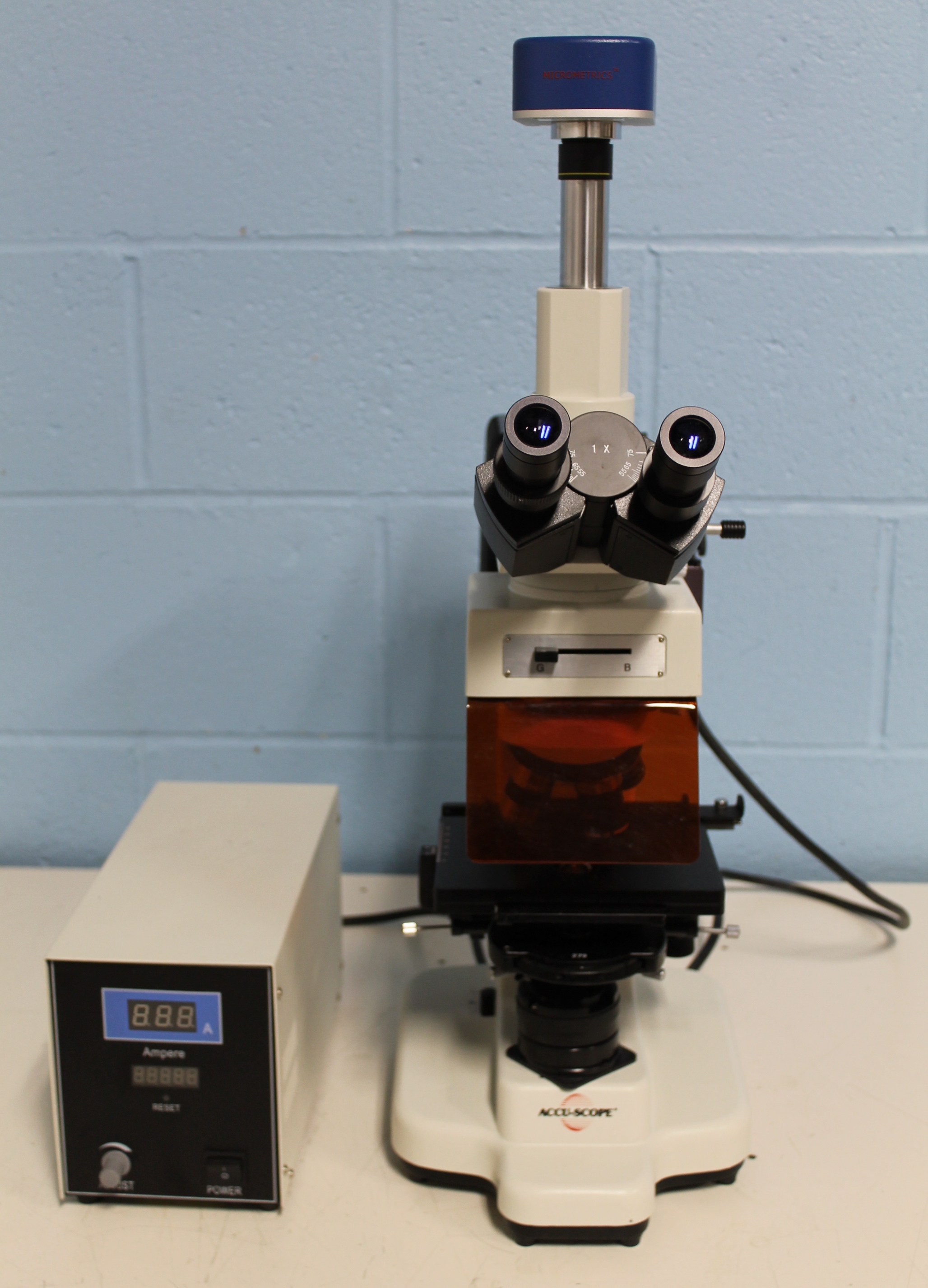 Accu-Scope 3016EPI Microscope