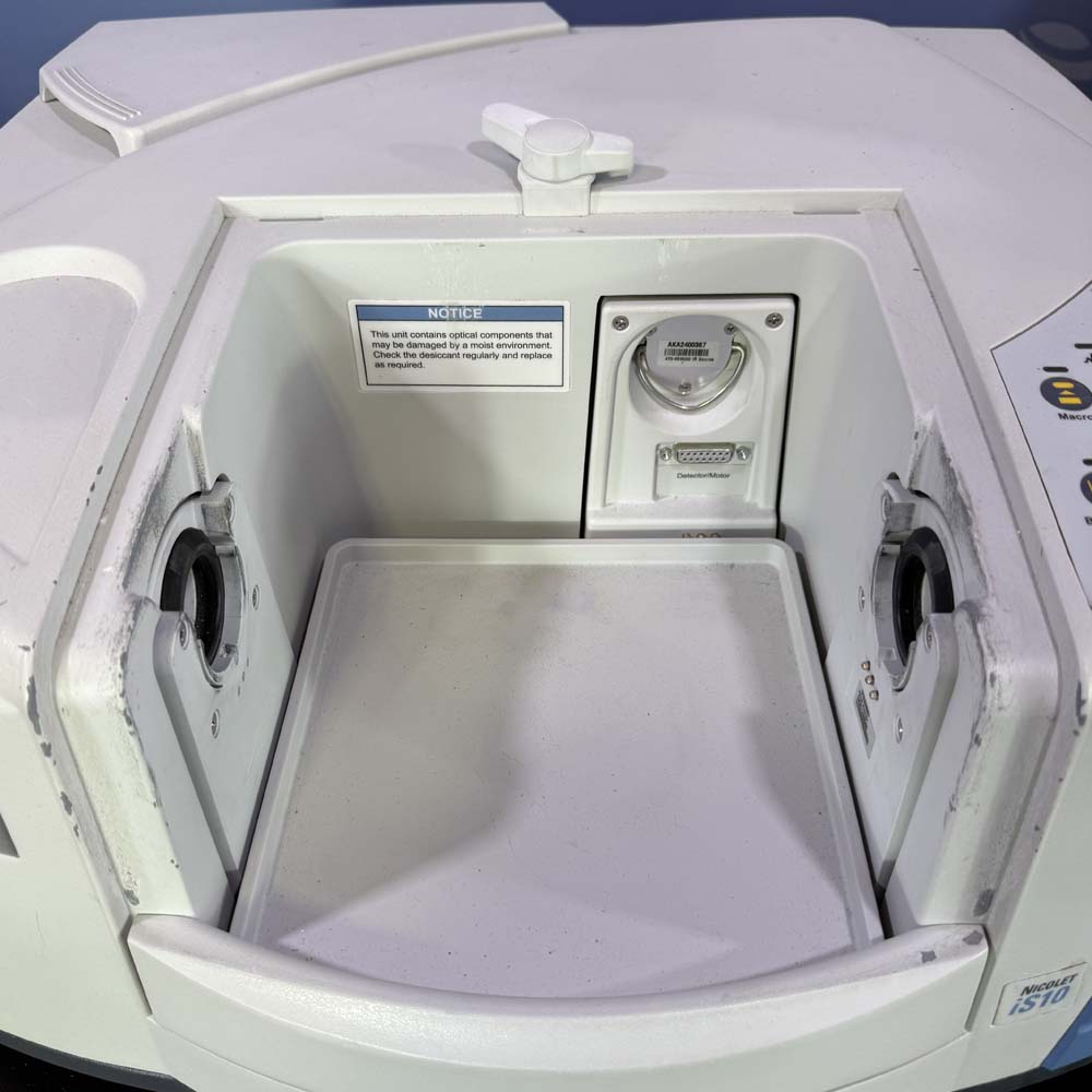Thermo Scientific  Nicolet iS10 FTIR With Continuum FTIR Imaging Microscope