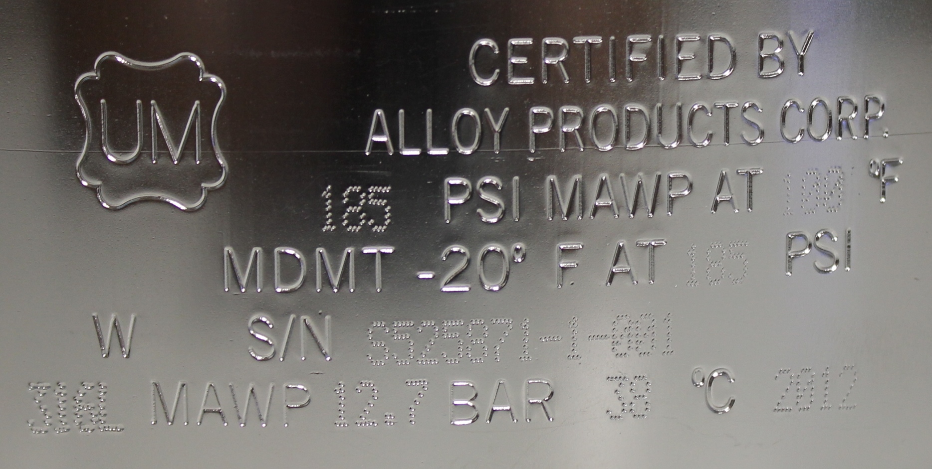 Alloy Products Corp. 5 Gallon 316L Stainless Steel Skirt Pharmaceutical Vessel