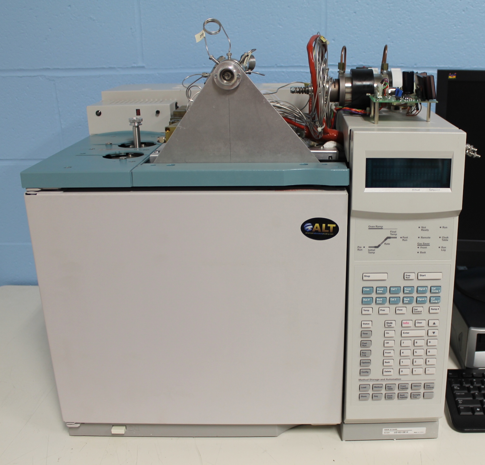 Hewlett Packard 6890N (G1530N) Gas Chromatograph (GC) and Purge