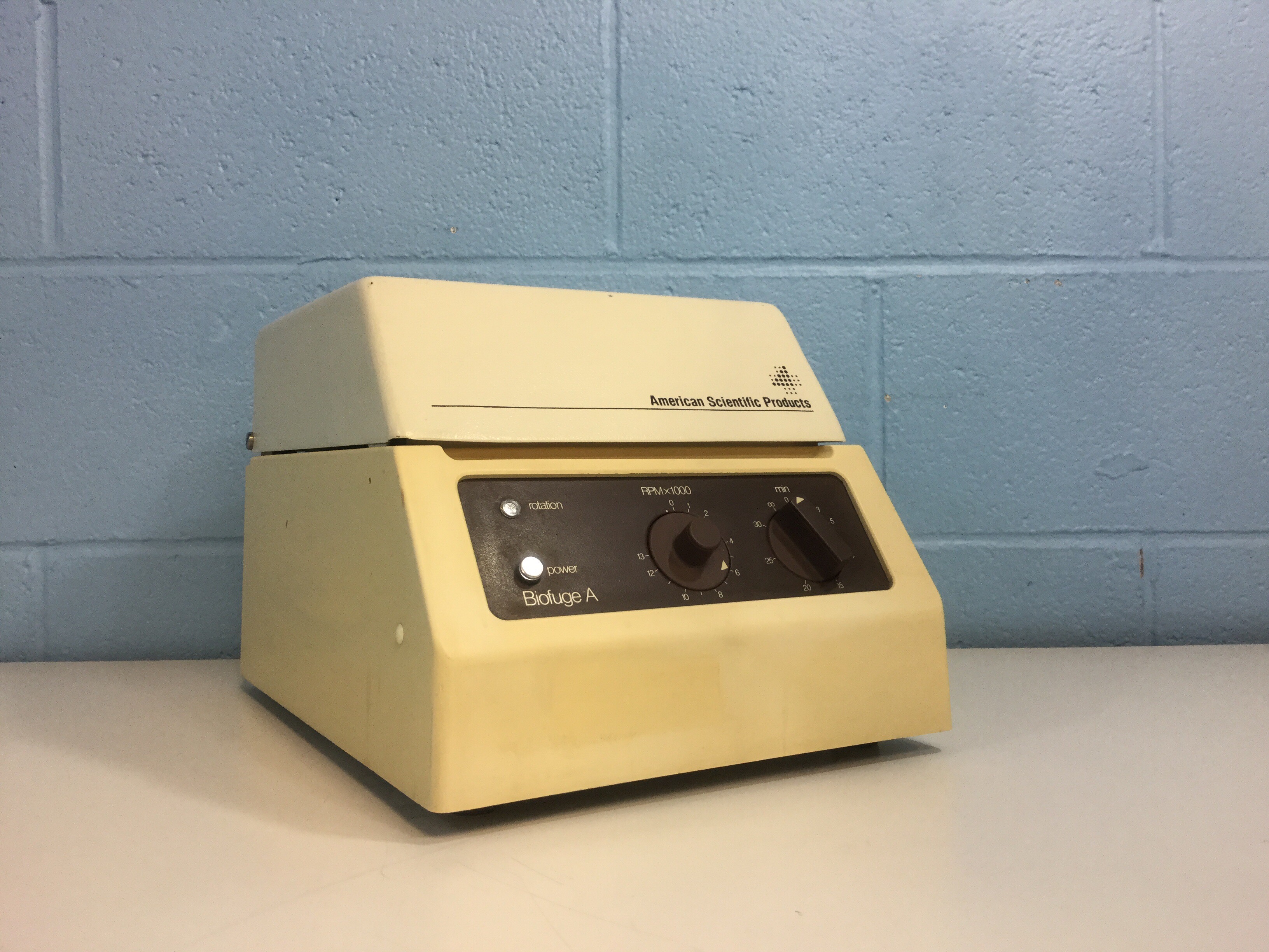 American Scientific Biofuge A Centrifuge 1217 with Rotor