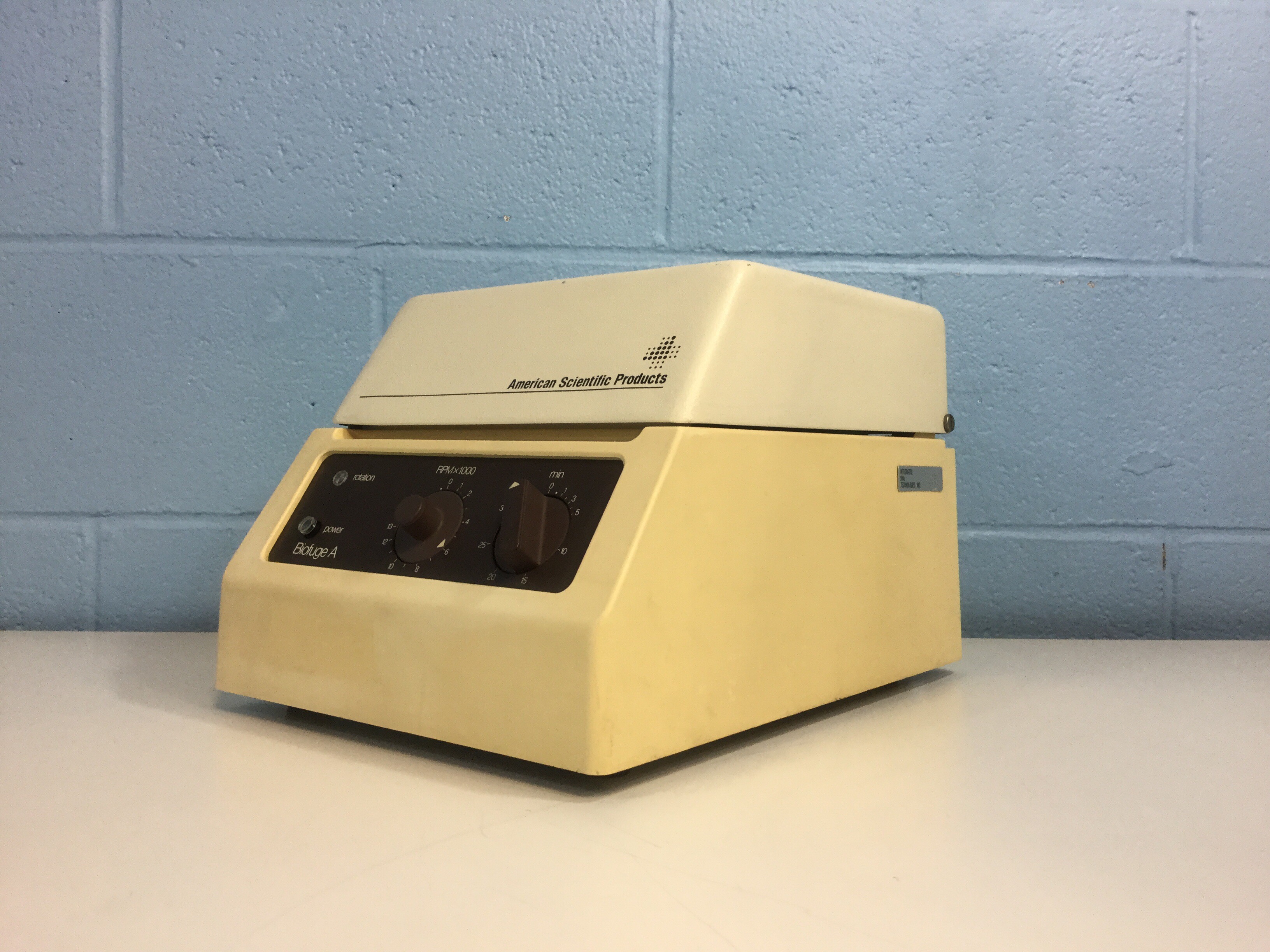 American Scientific Biofuge A Centrifuge 1217 with Rotor