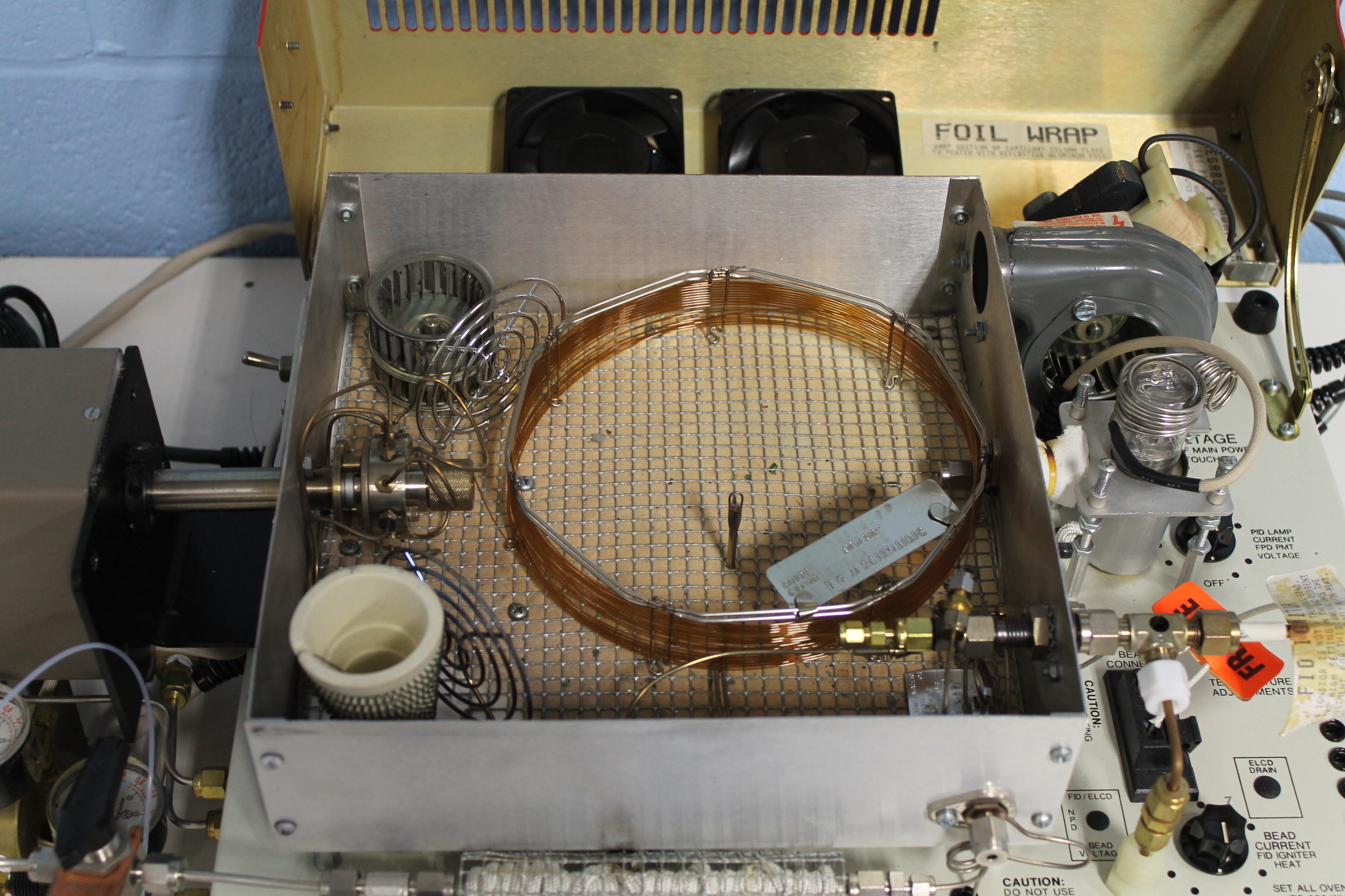 SRI 8610 Gas Chromatograph System