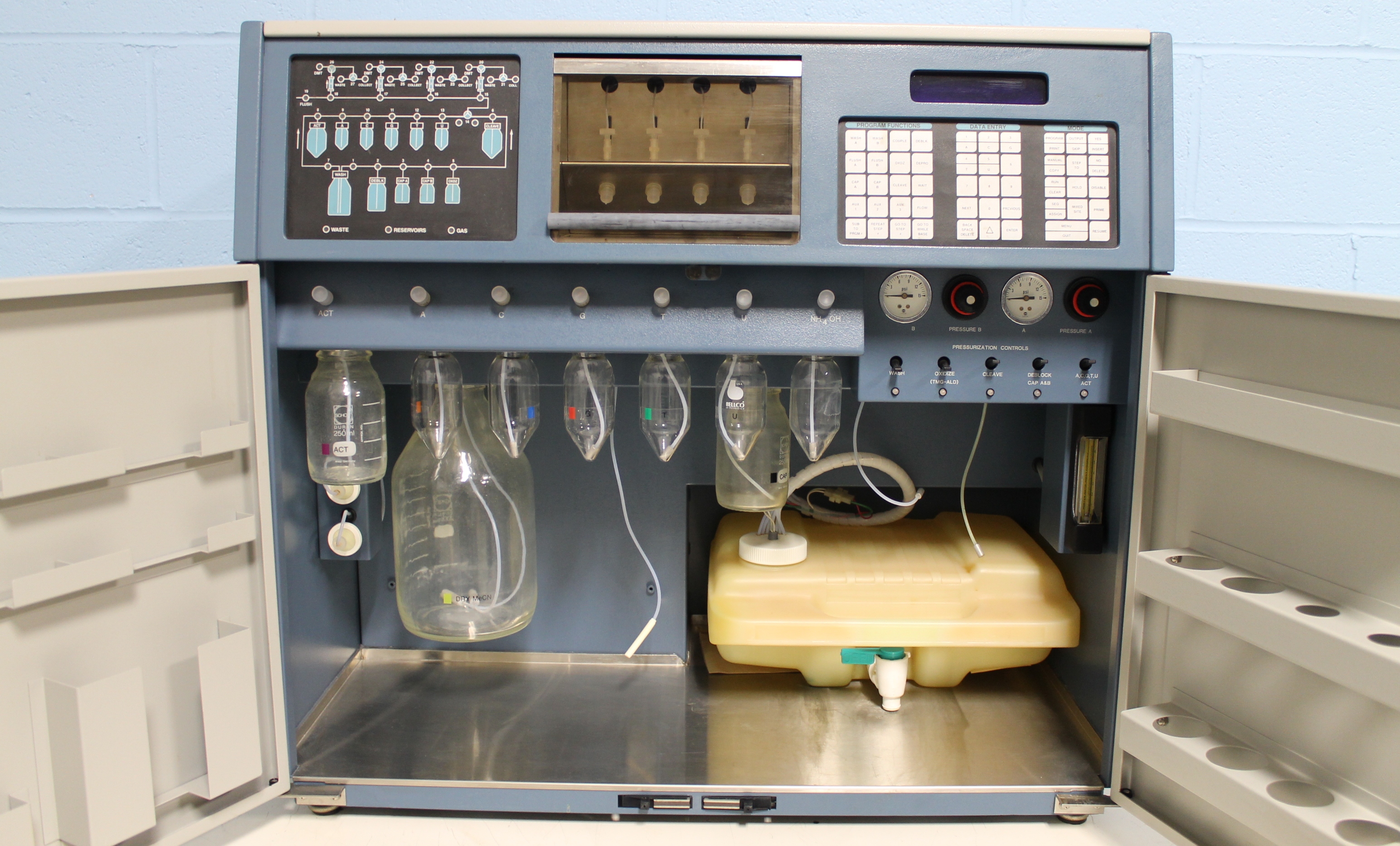 Milligen BioSearch 8700 DNA Synthesizer