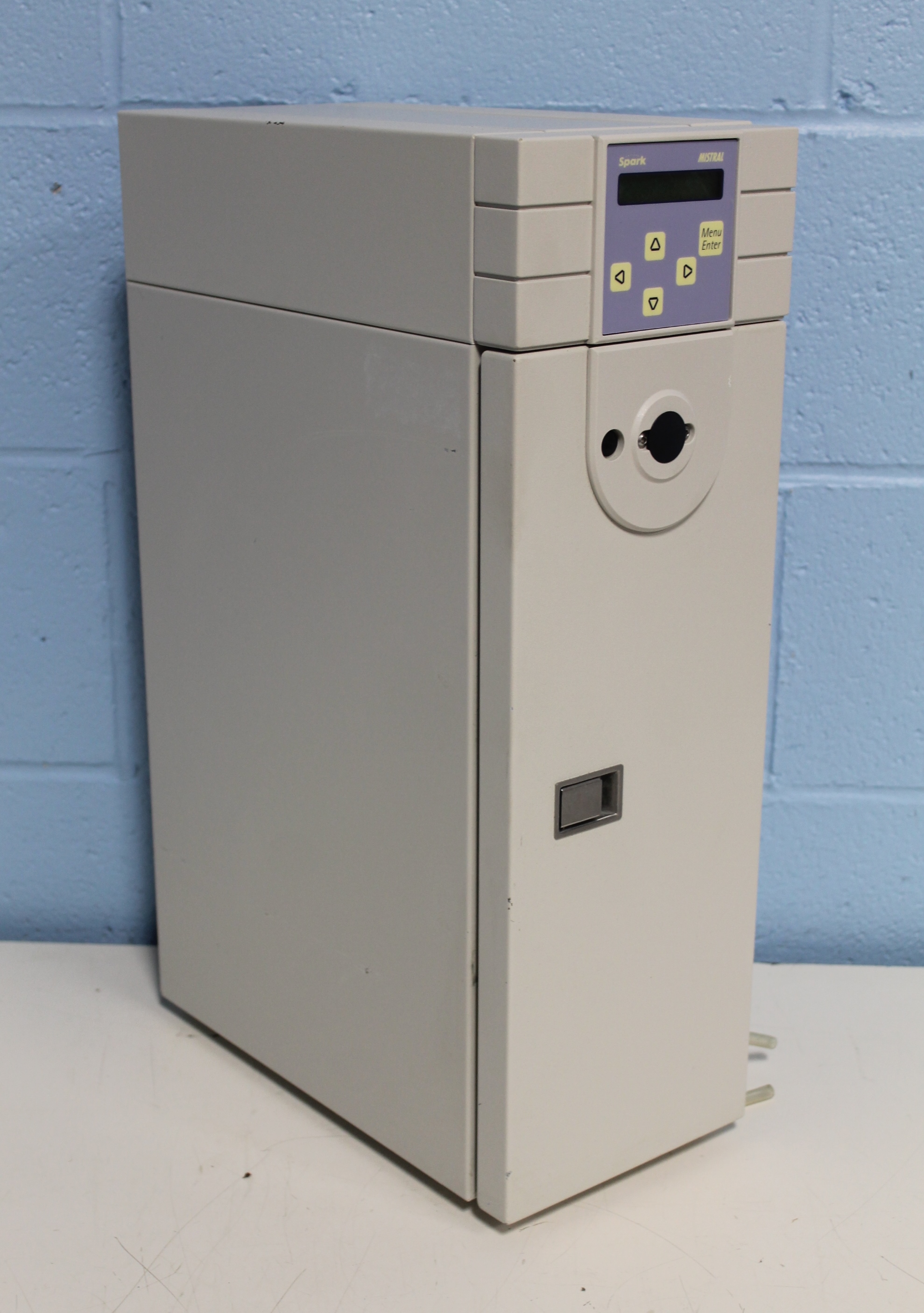 Spark Mistral Model 880