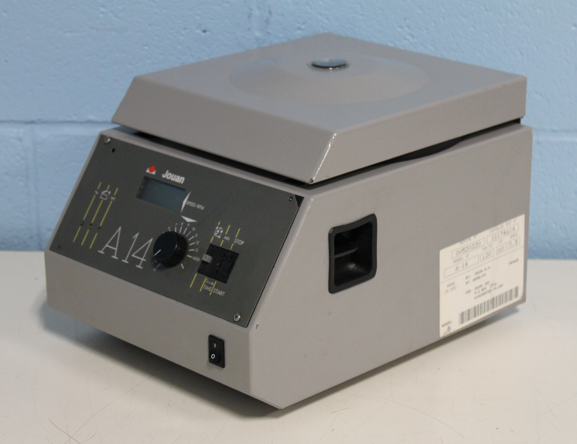 Jouan A14 Centrifuge