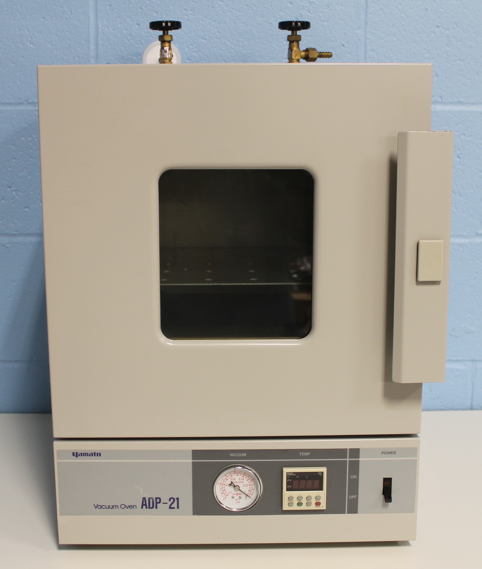 Yamato ADP21 Vacuum Drying Oven