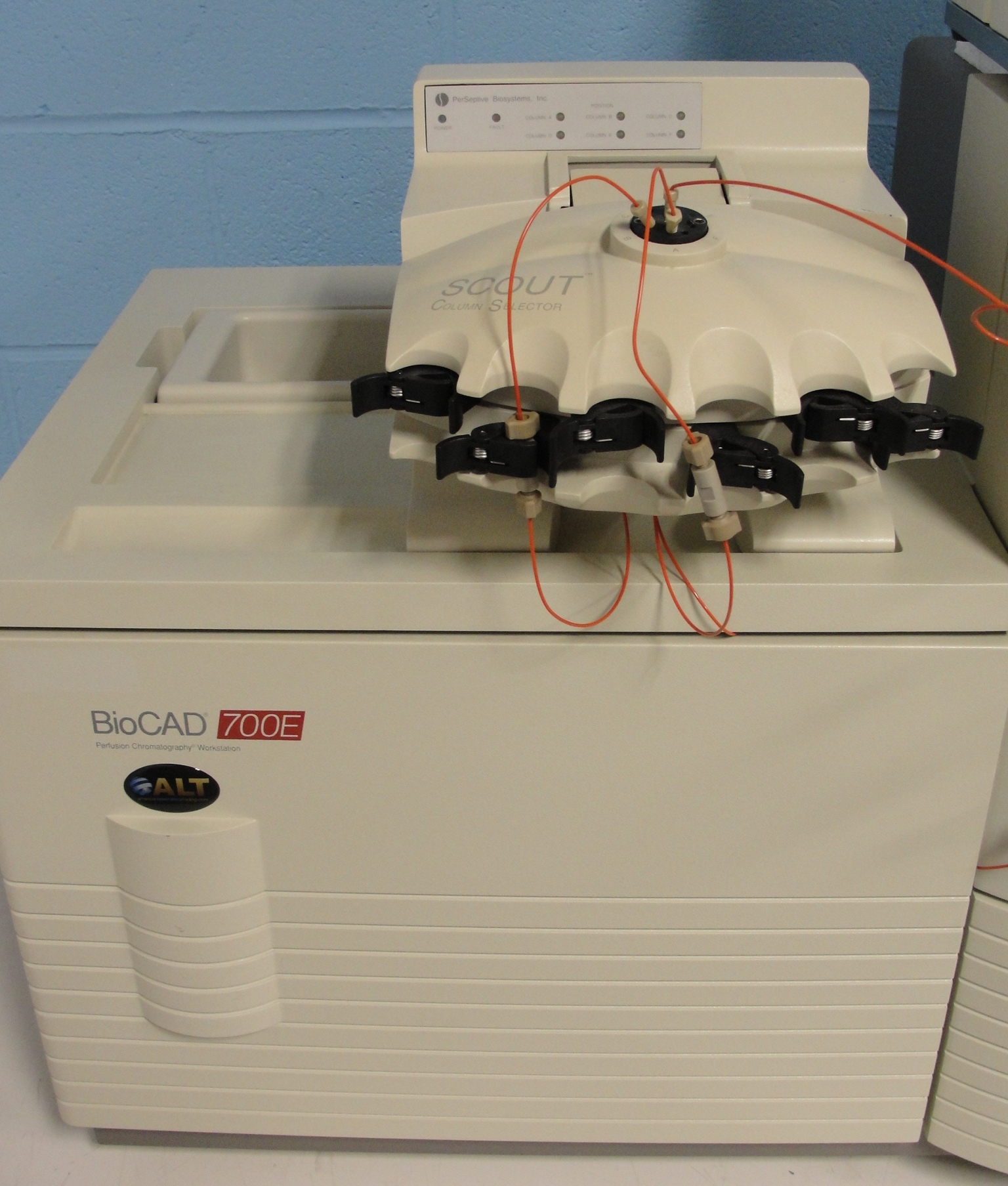 Perseptive Biosystems Bio Cad 700E Perfusion Chromatography
