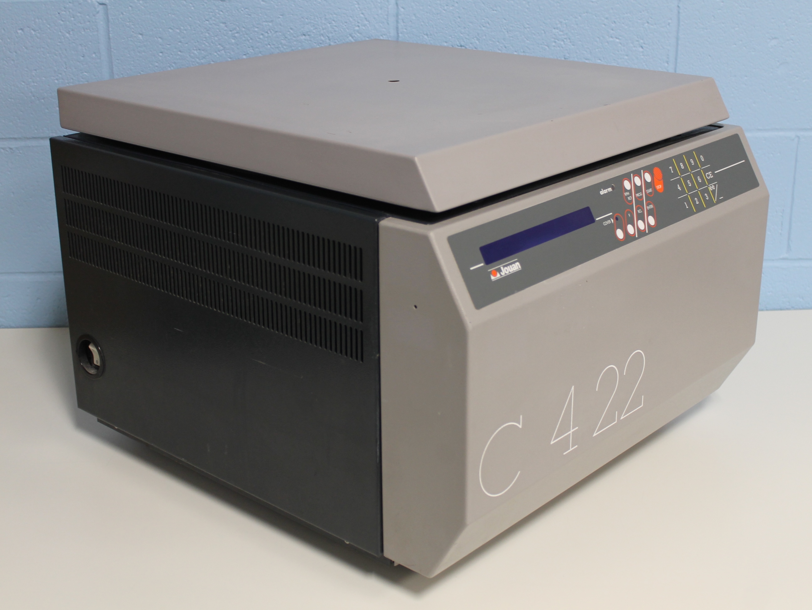 Jouan C4-22 Benchtop Centrifuge