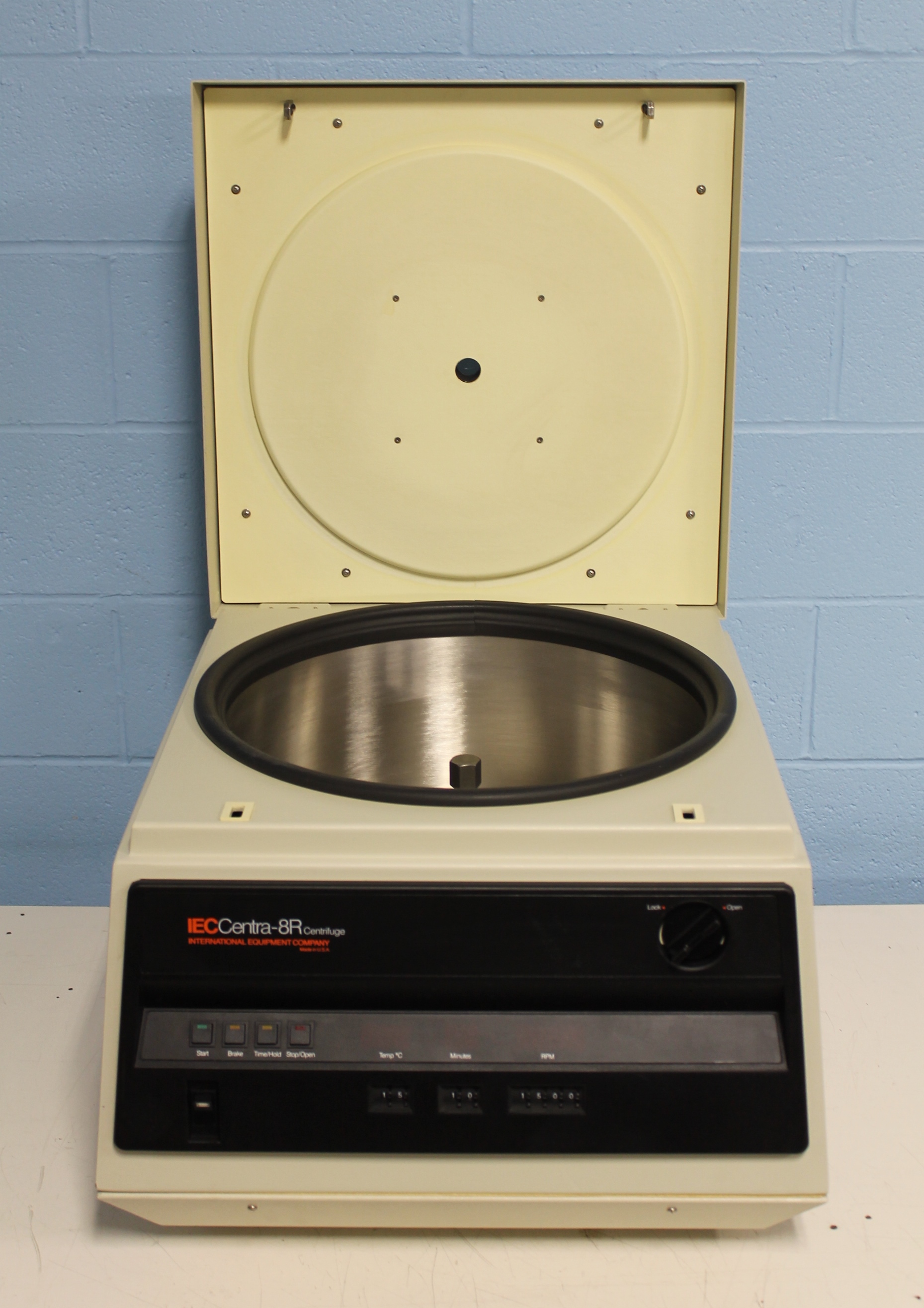 IEC  Centra-8R Refrigerated Benchtop Centrifuge