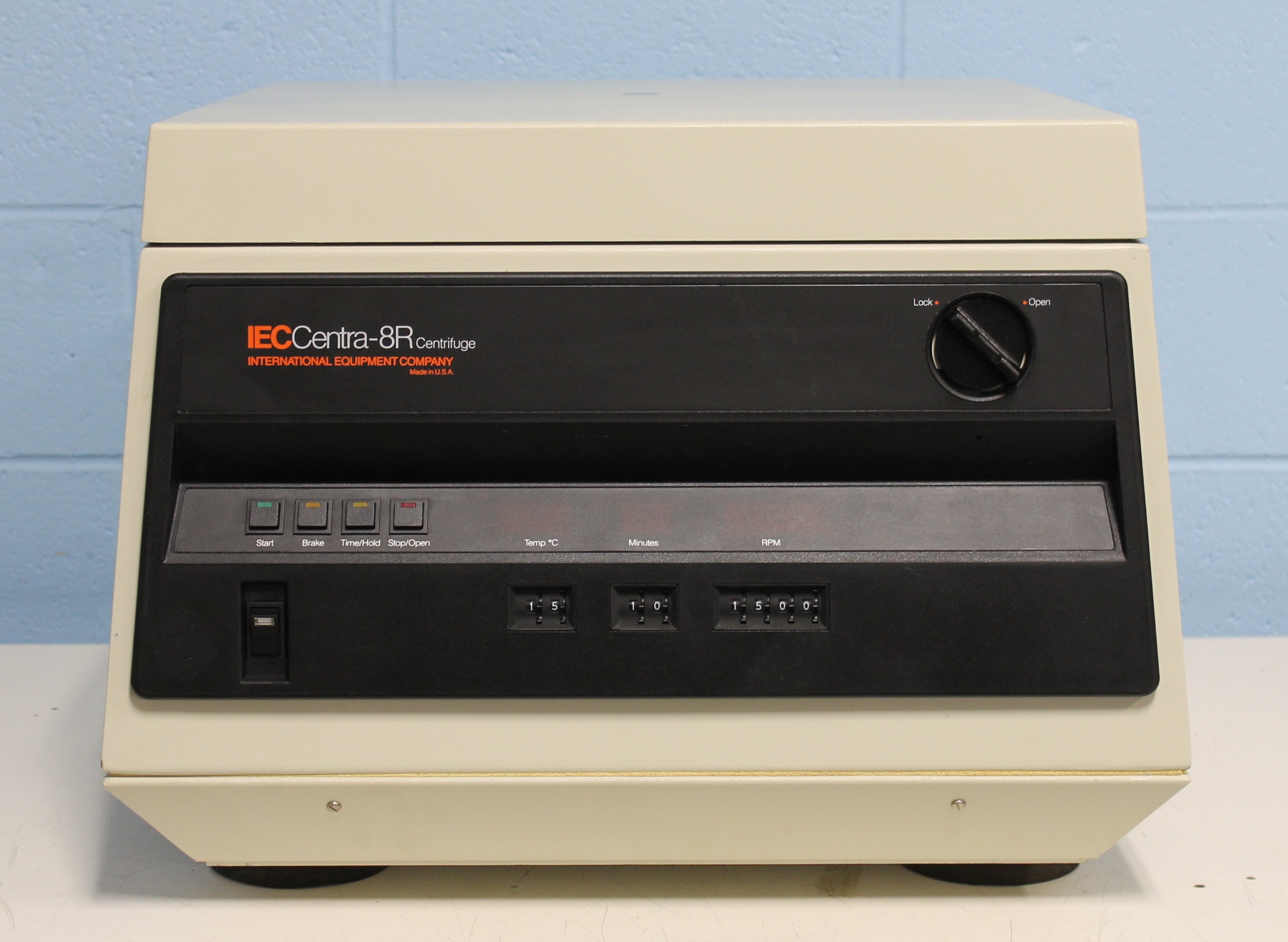 IEC  Centra-8R Refrigerated Benchtop Centrifuge