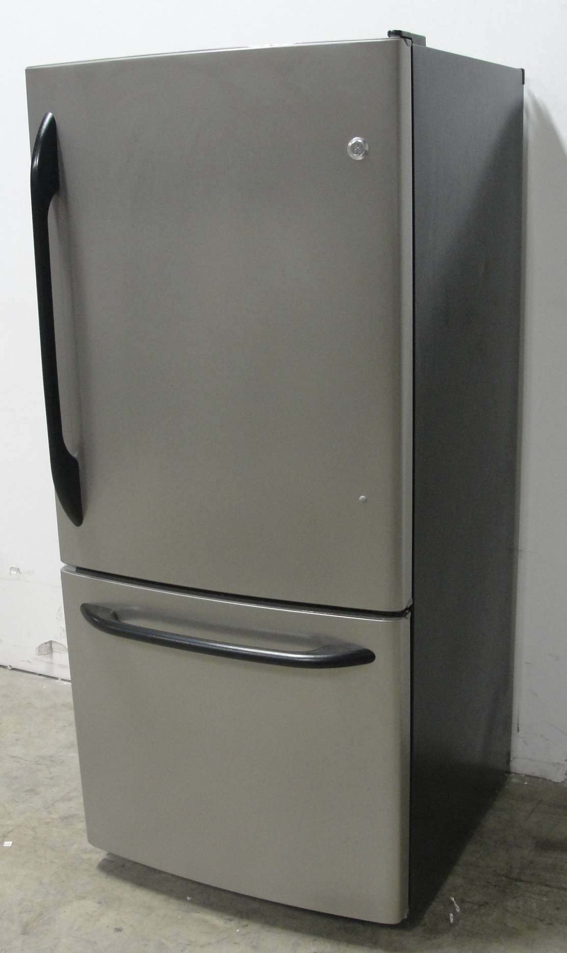 GE Healthcare Life Sciences CleanSteel Bottom-Freezer Drawer Refrigerator
