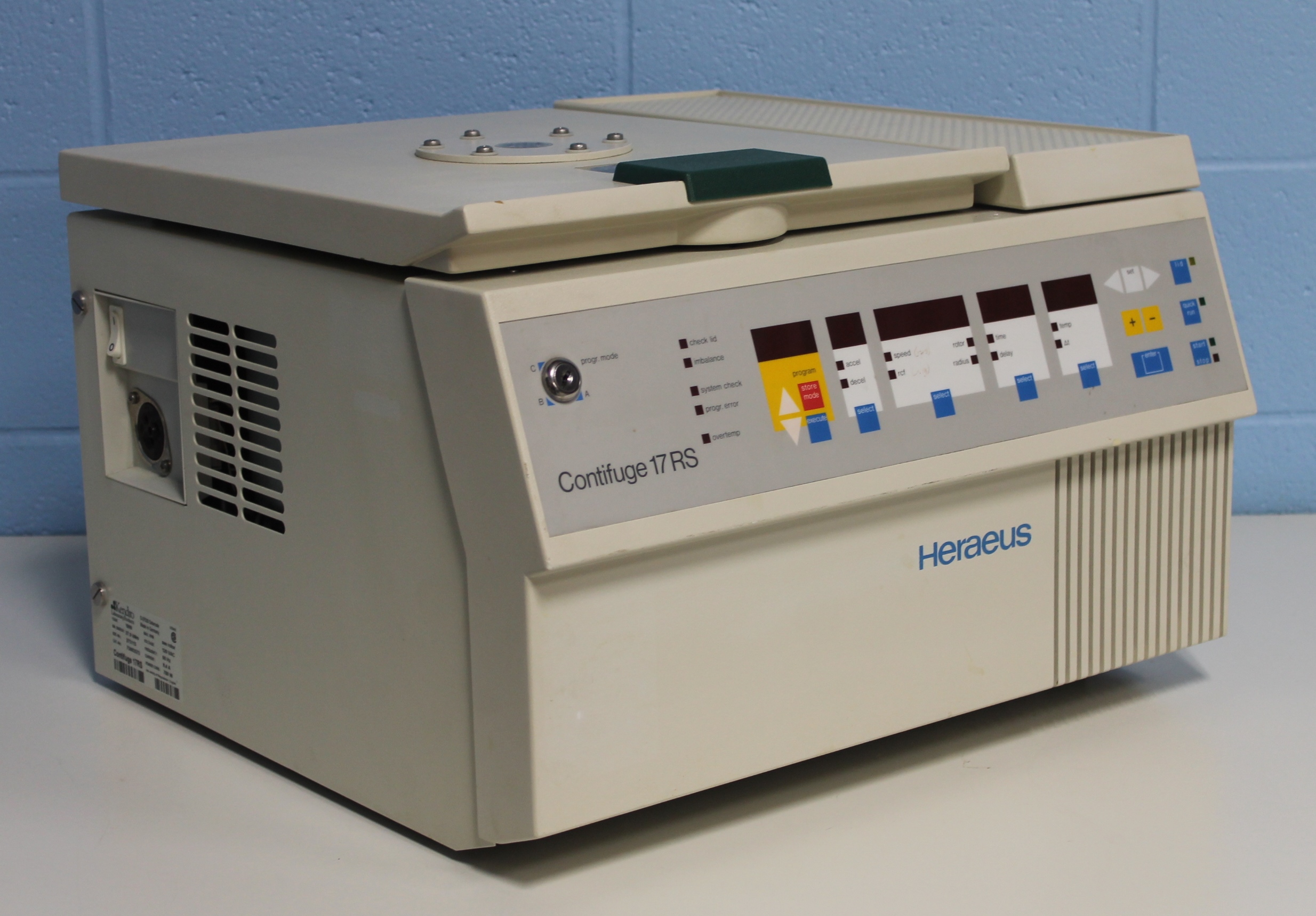 Heraeus/Kendro Lab Contifuge 17RS Benchtop Centrifuge CAT No. 75003573