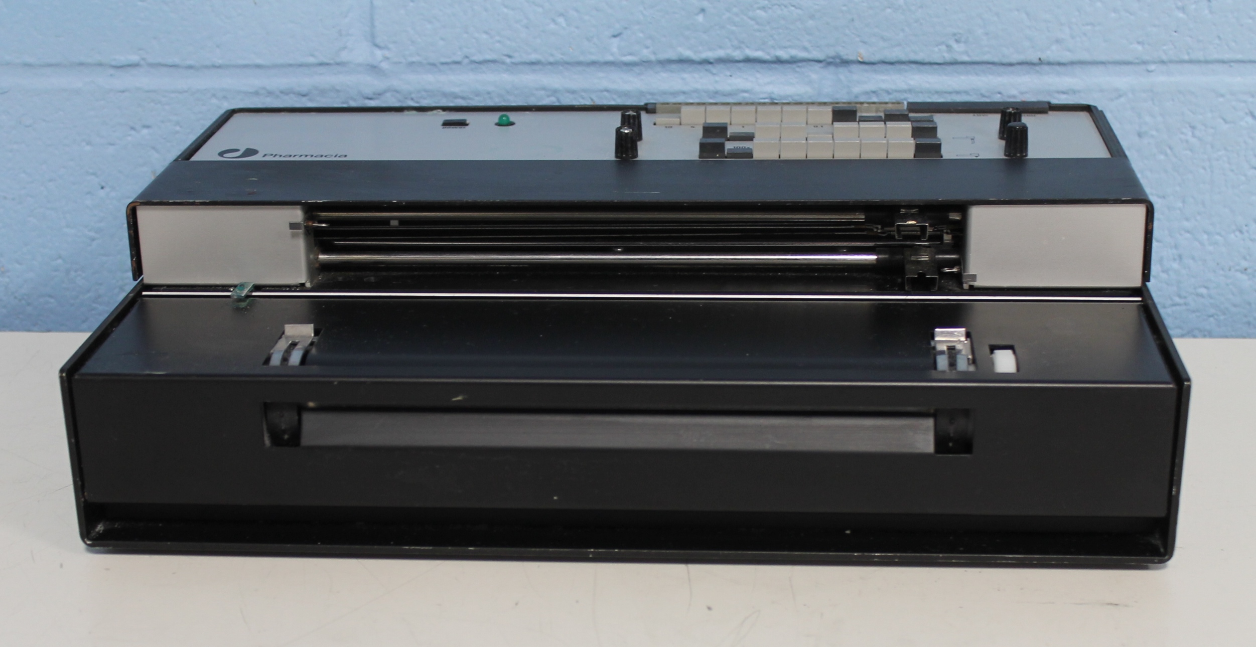 Pharmacia Dual Channel Recorder Code No. 19-8003-01