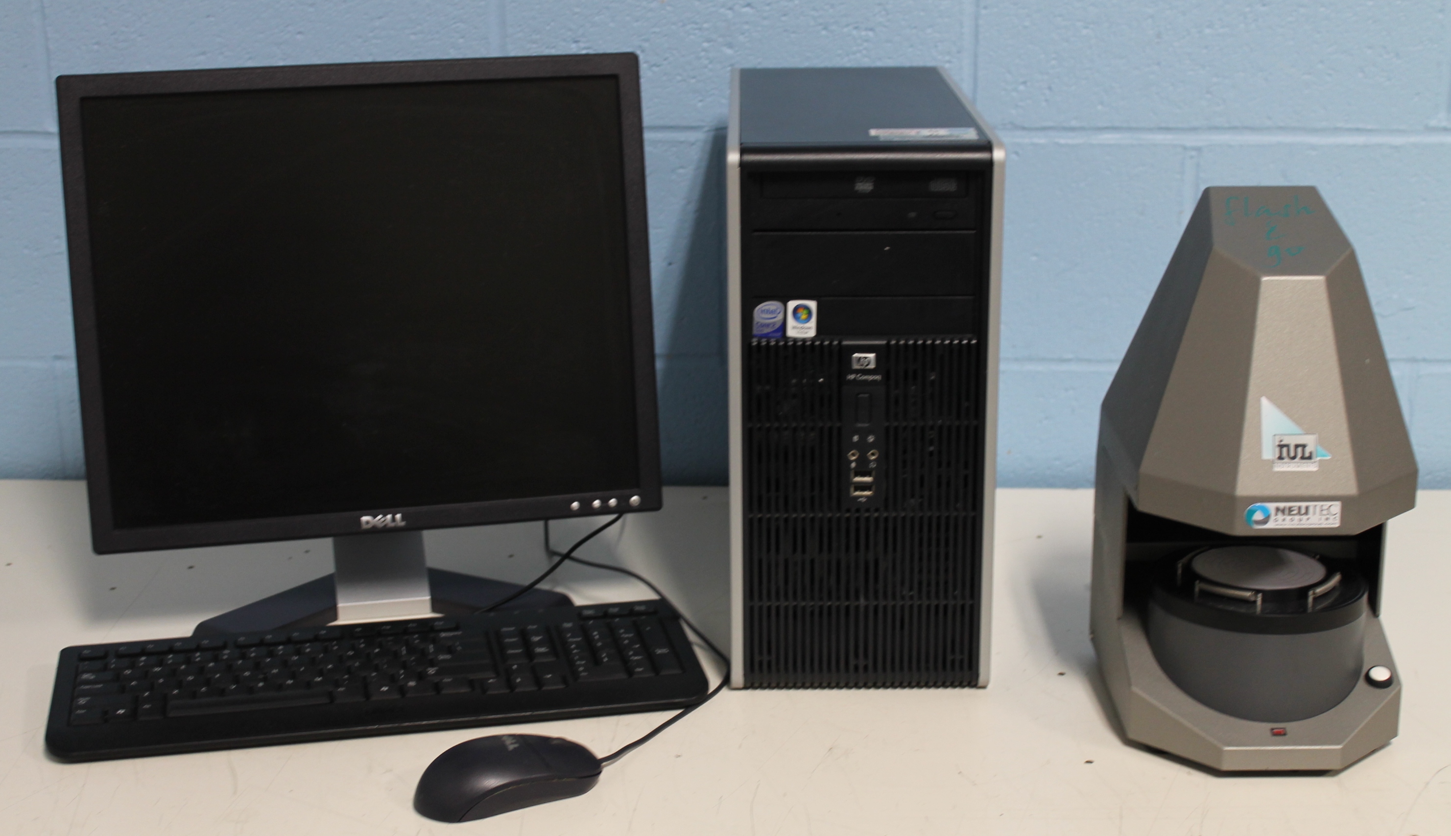 Neutec Group Flash and Grow Colony Counting System