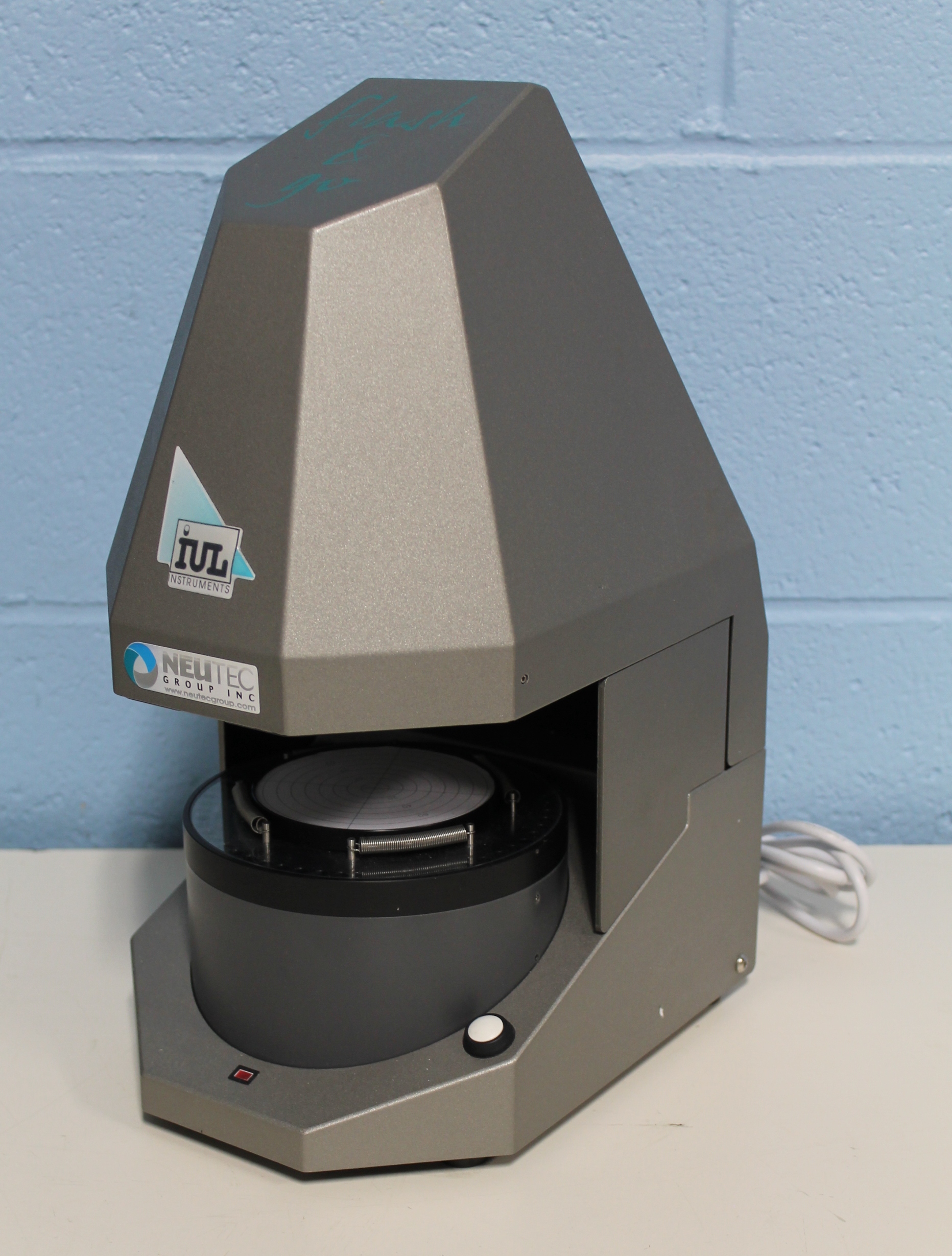 Neutec Group Flash and Grow Colony Counting System