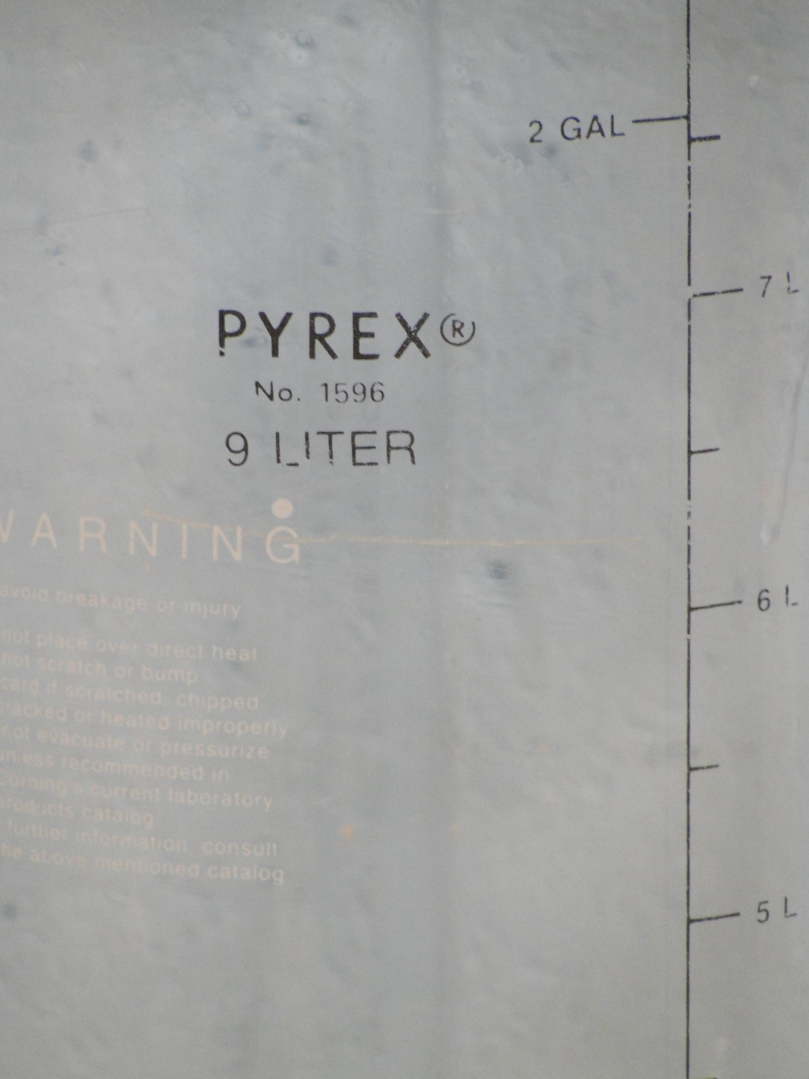 Pyrex 9 Liter Graduated Solution Bottle
