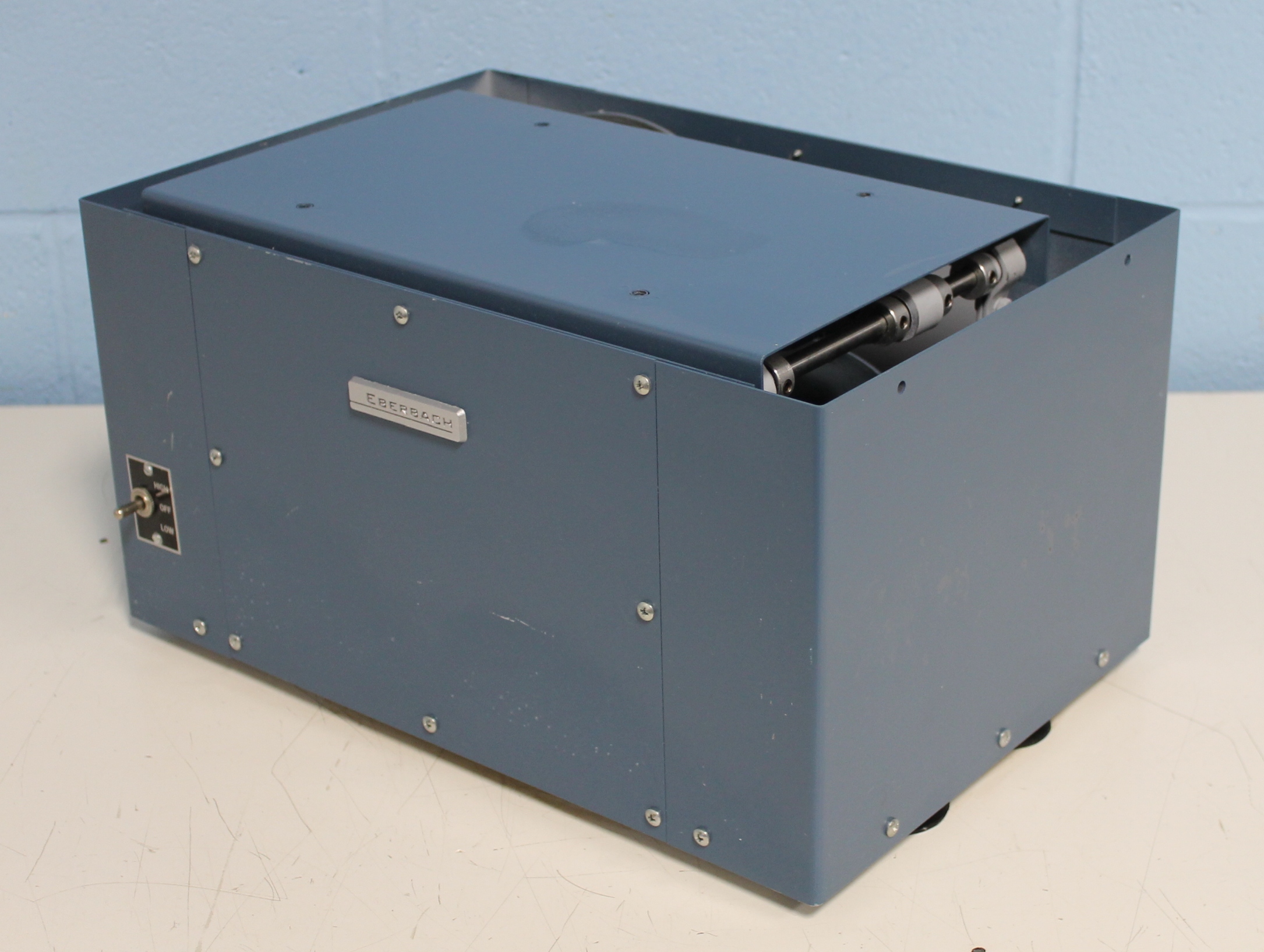 Eberbach Benchtop Fixed-Speed Reciprocal Shaker