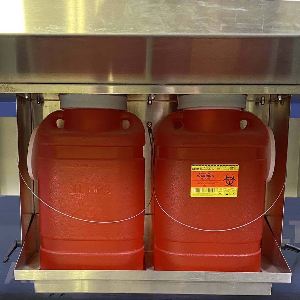 Nuaire Pharmagard Isolator Chamber Glovebox, Model NU-SPR797-600