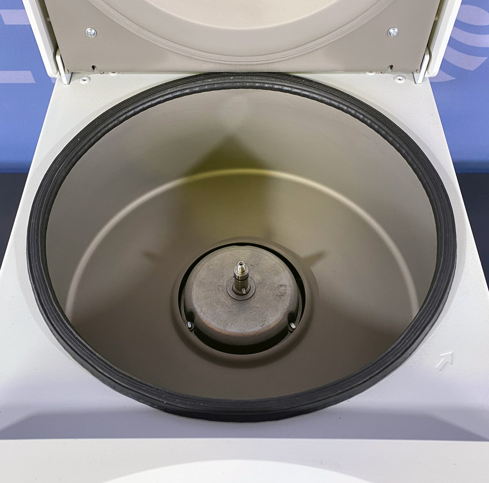 Eppendorf 5702 Series Centrifuge