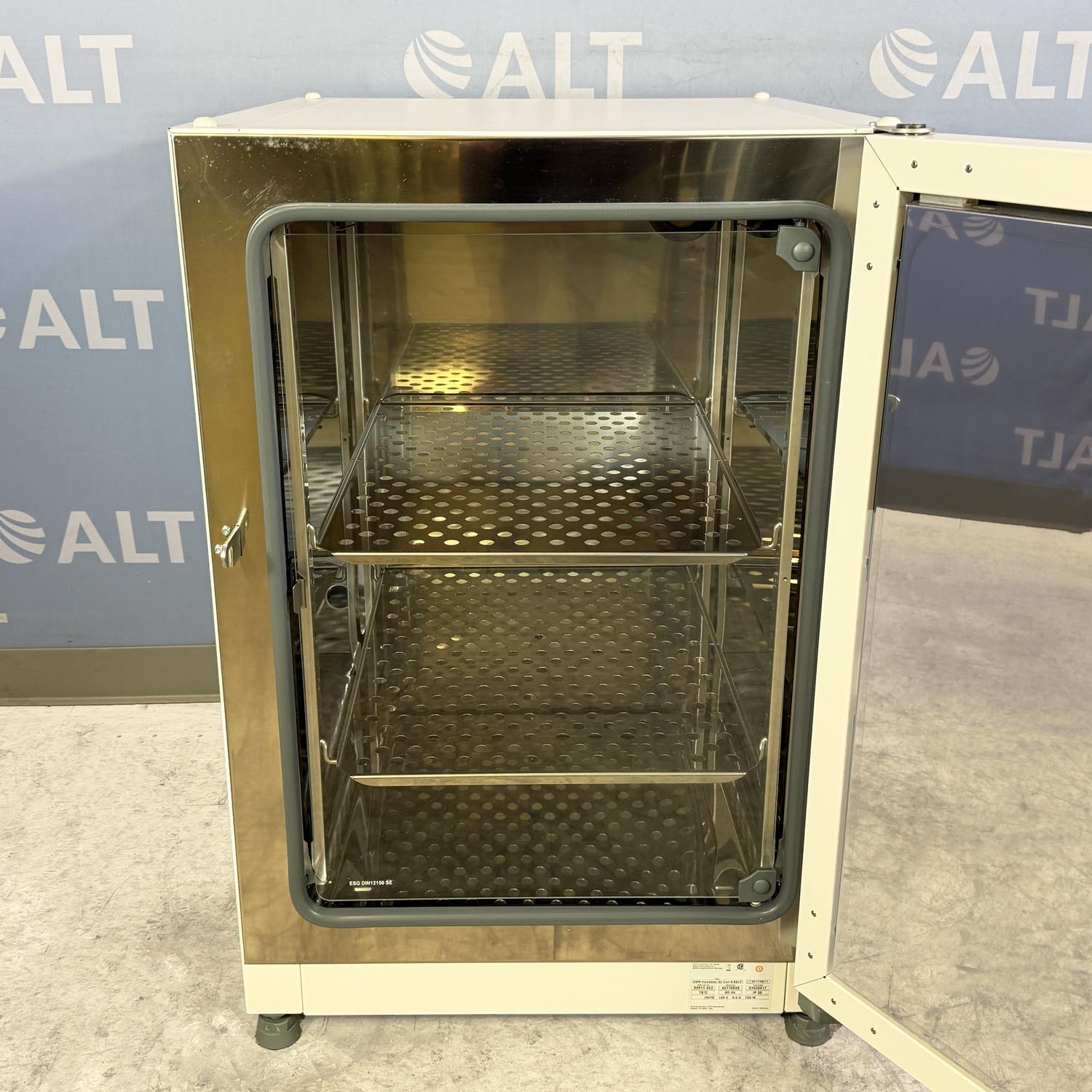 VWR 6.85 cu. ft. Gravity Convection Incubator, Model 89511-422