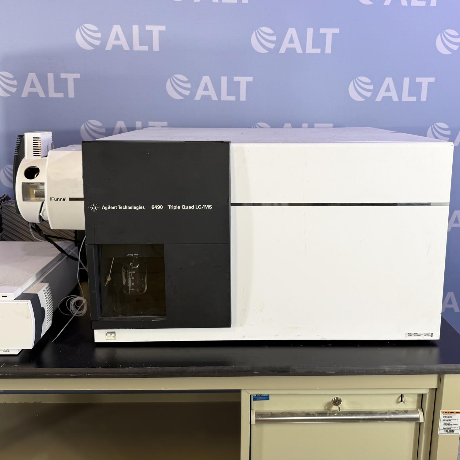 Agilent G6490A Triple Quad LC/MS System With Jet Stream Electrospray Ionization Source And 1200/1260/1290 Series HPLC With G4220A Bin Pump, G4226A Sampler, G1330B FC/ALS Therm, G1316C Infinity TCC