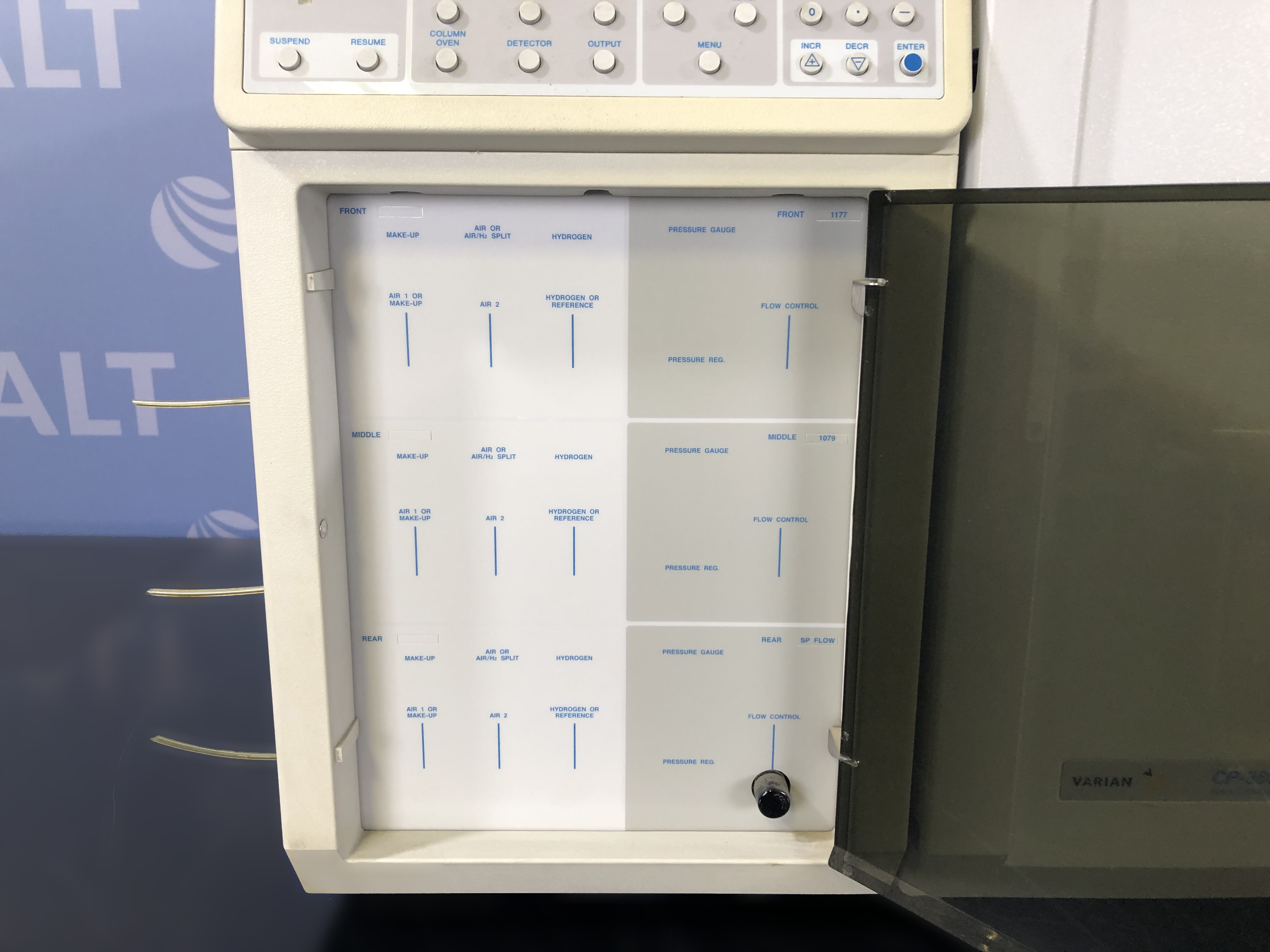 Varian CP-3800/3380 Gas Chromatograph With Varian Saturn 2200 GC/MS/MS