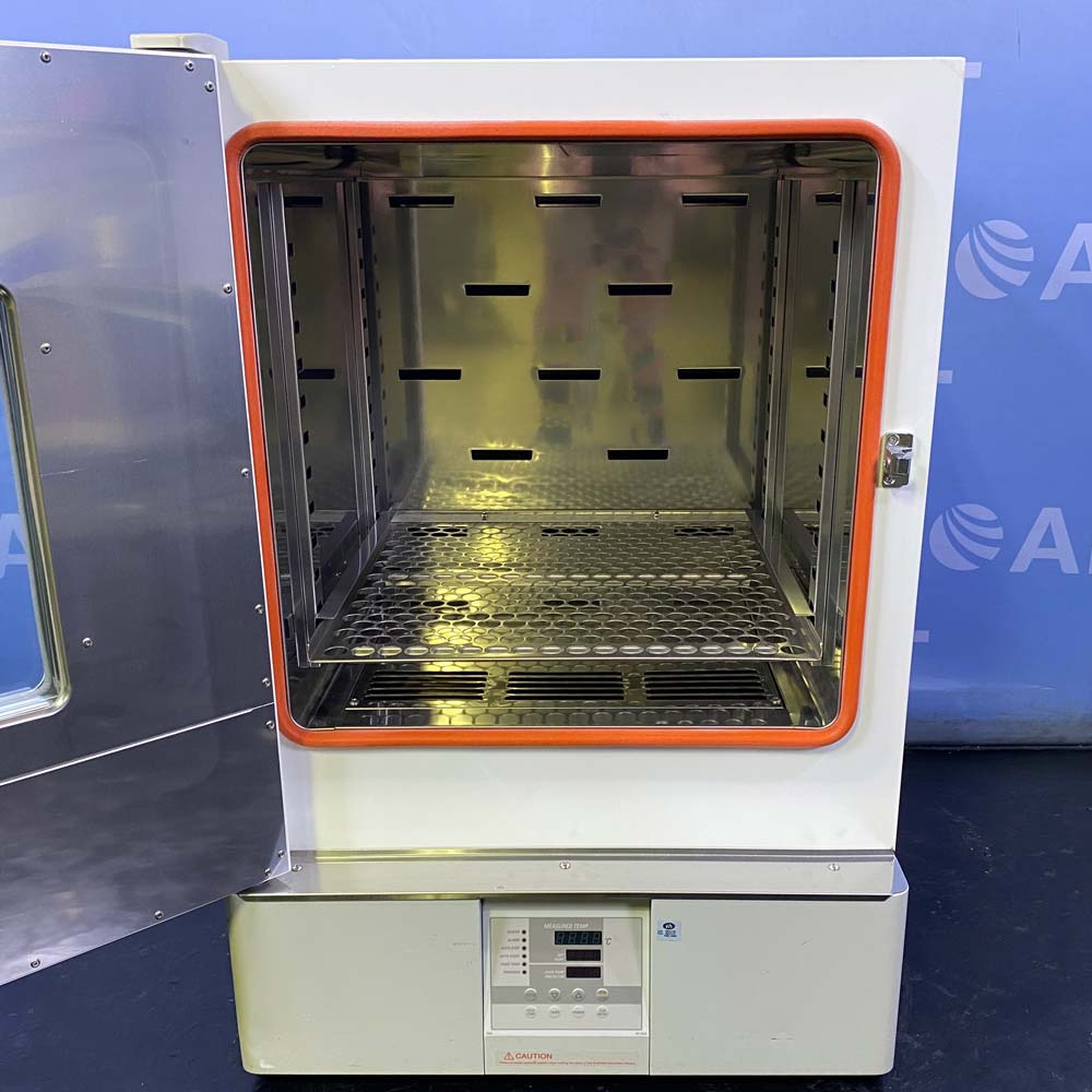 Yamato DKN402 Forced Convection Oven