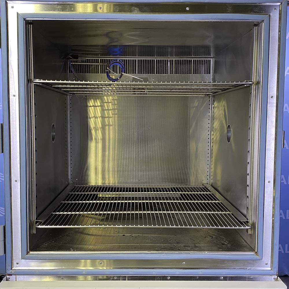 CSZ Z-Plus 32 Temperature Humidity Chamber, Model ZPH-32-1.5-H/AC