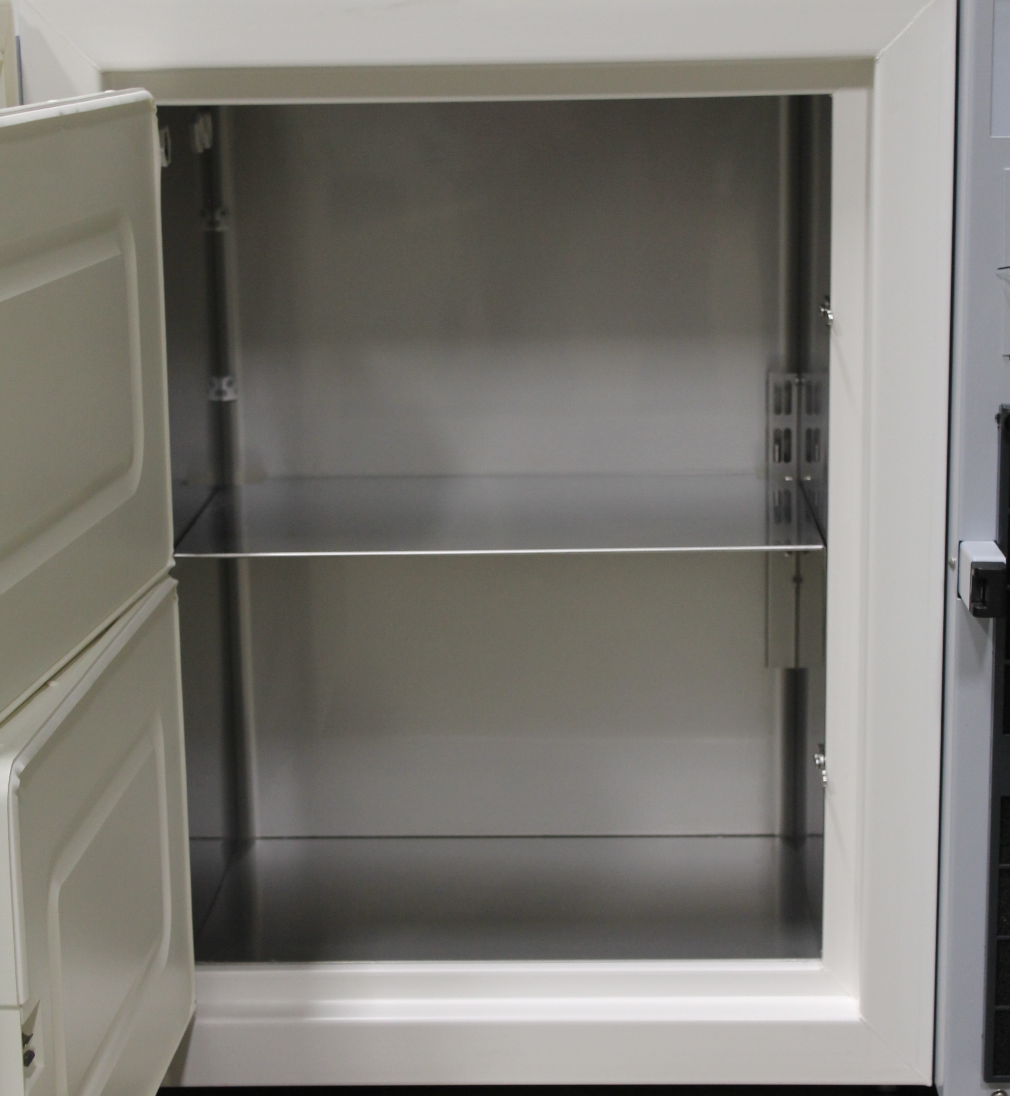Fisher Scientific Isotemp Ultralow-Temperature Undercounter Freezer