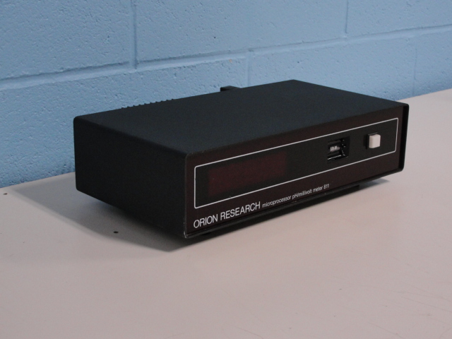 Orion Research Microprocessor pH/millivolt Meter 811