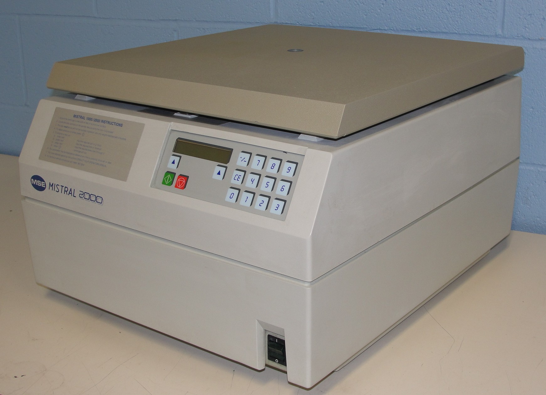 MSE Mistral 2000 Centrifuge with Rotor