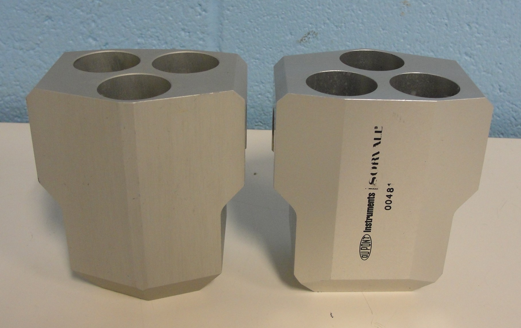 Sorvall Model 00481 Aluminum 3-place 50 ML Carriers (Set of 2)