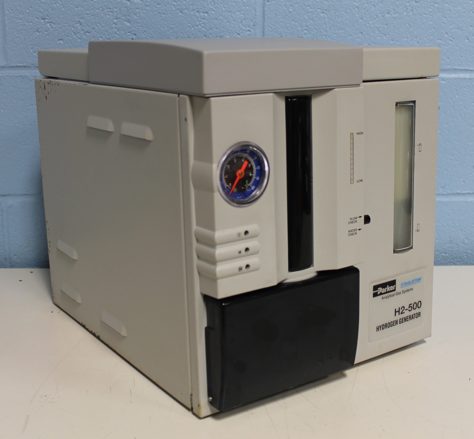 Parker Balston H2-500 Hydrogen Generator