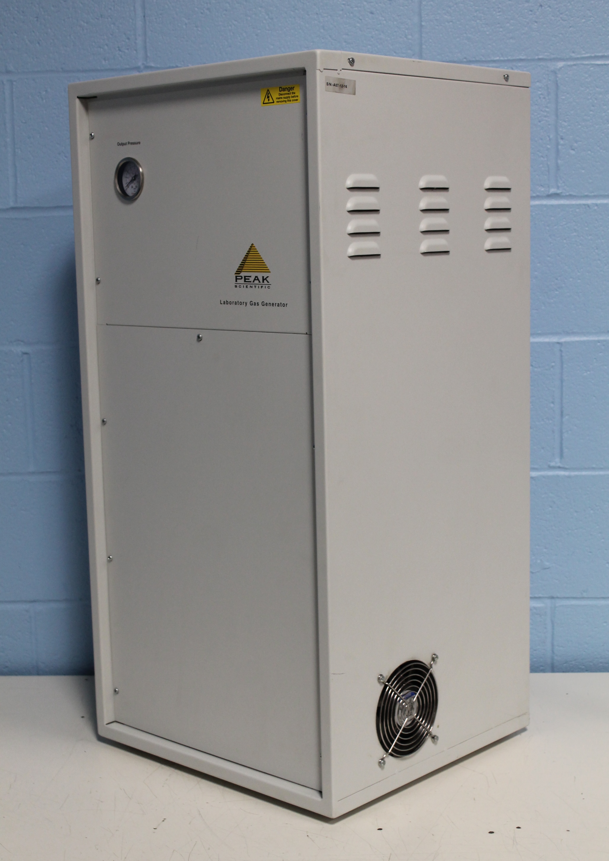 Peak Scientific NM18LA Nitrogen Generator with built-in Air Compressor