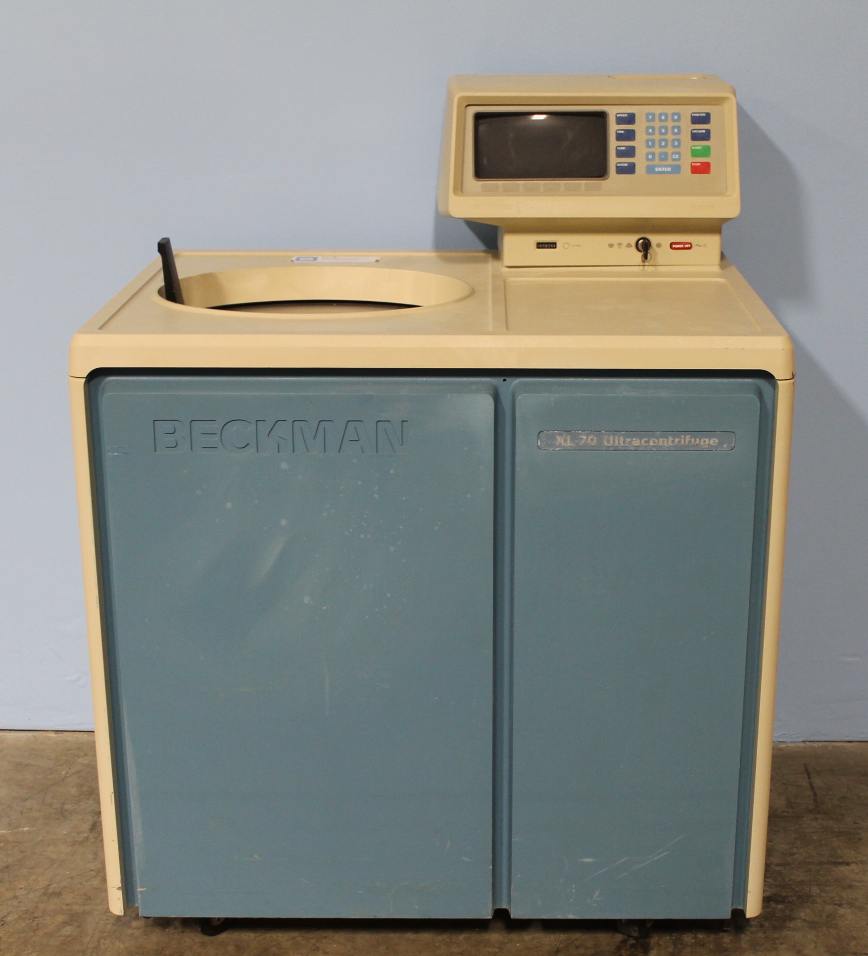 Beckman Coulter Optima XL-70 Ultracentrifuge