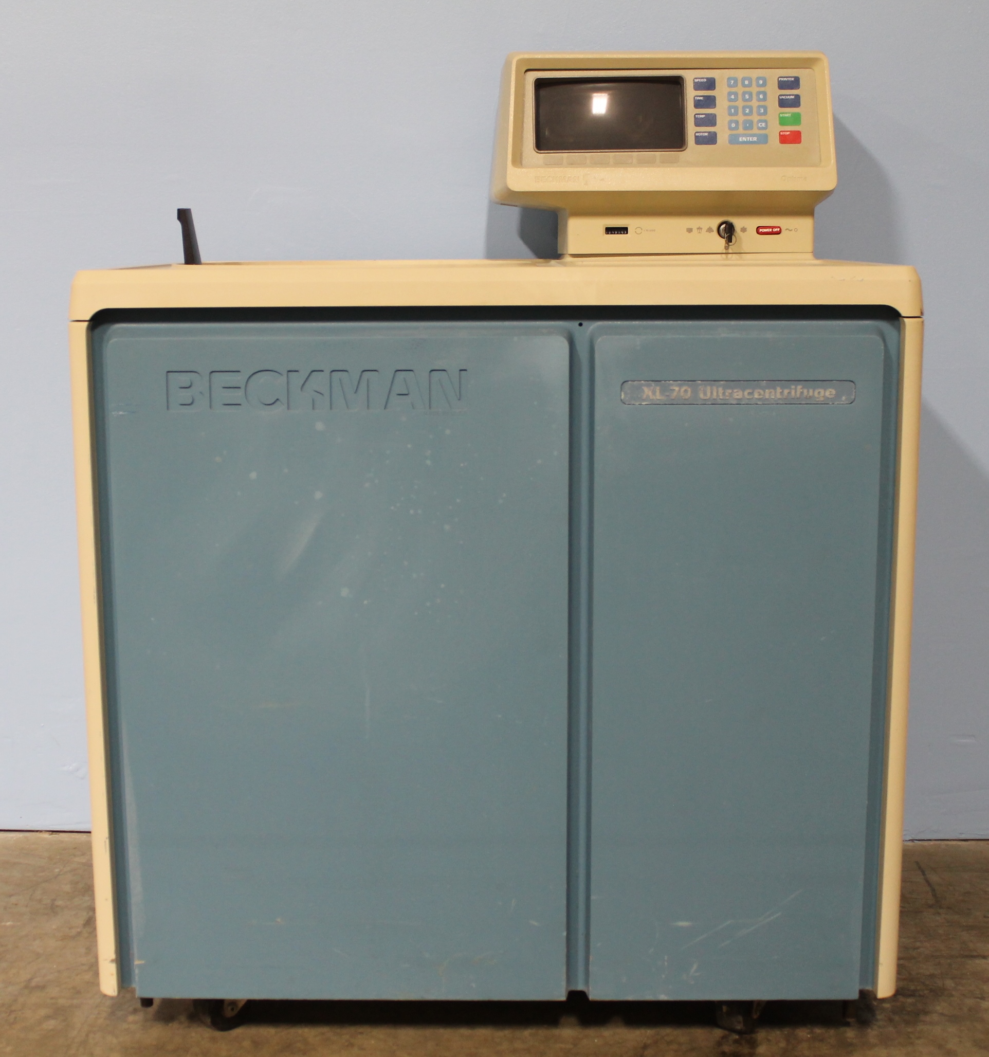 Beckman Coulter Optima XL-70 Ultracentrifuge