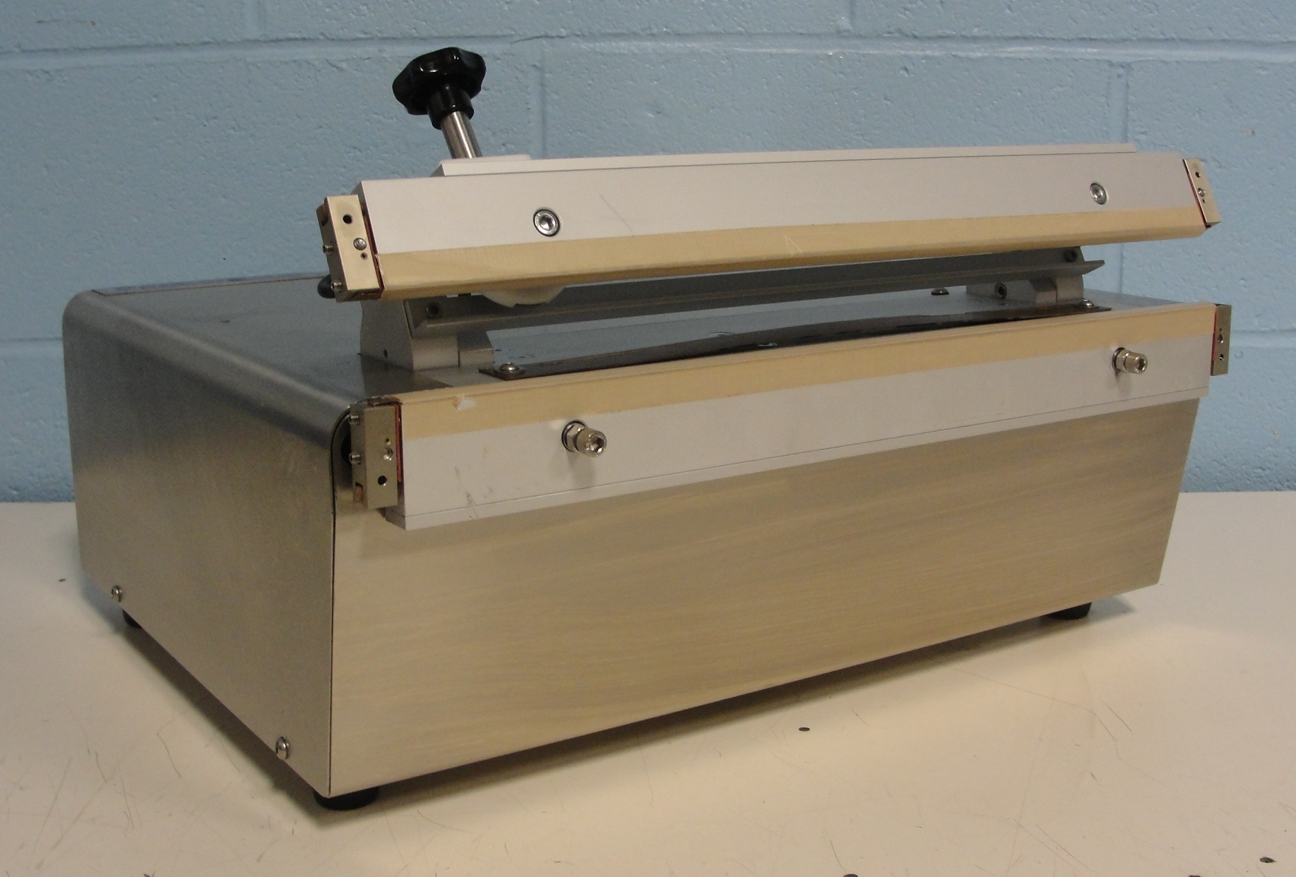 Packworld USA PW 7016 Validatable All-Electric Bench Top Heat Seal Machine