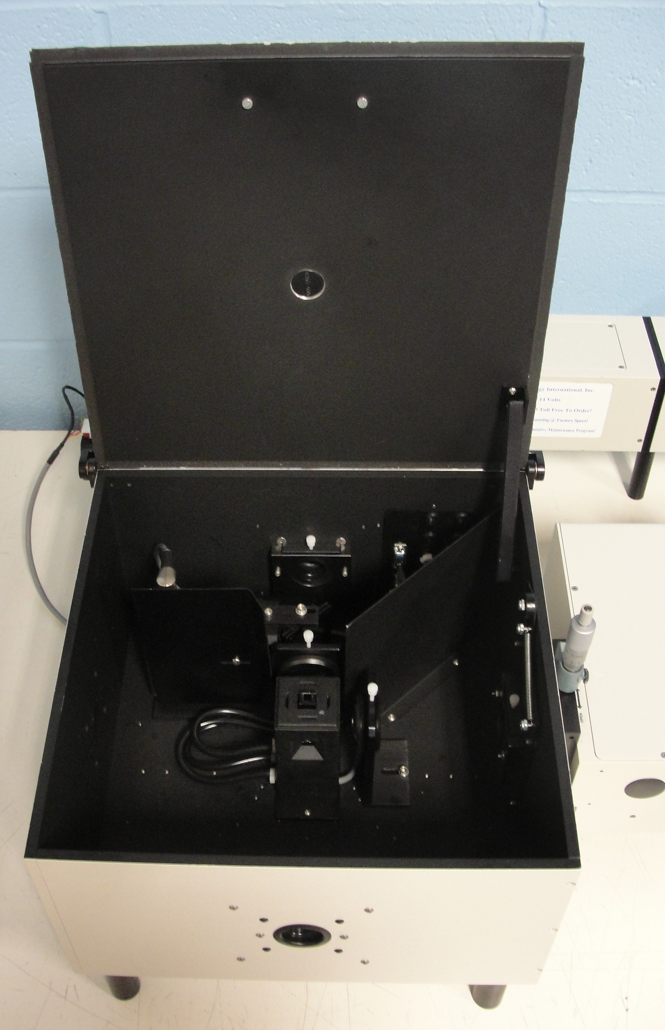Photon Technology International QuantaMaster 40 (QM 40) UV/VIS Steady ...